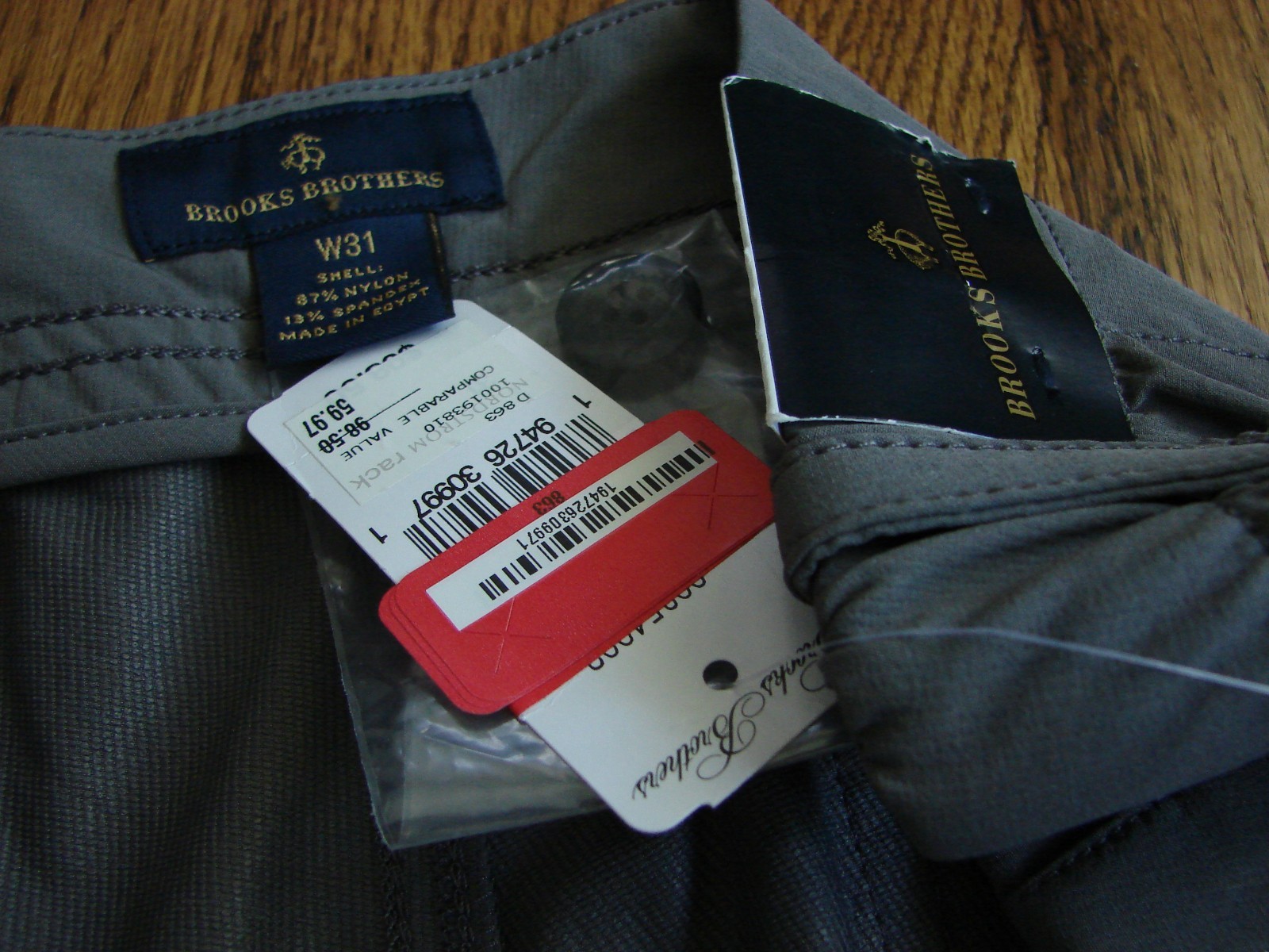 NWT 9-inch Grey Lightweight Performance Golf Shorts by Brooks Brothers, Size 31