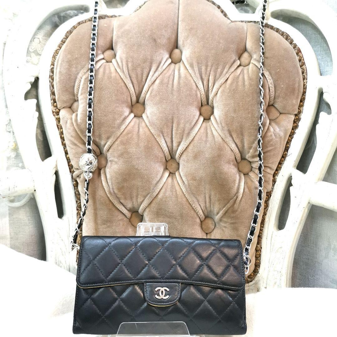 Excellent condition CHANEL black classic large long wallet Matelass authentic Co