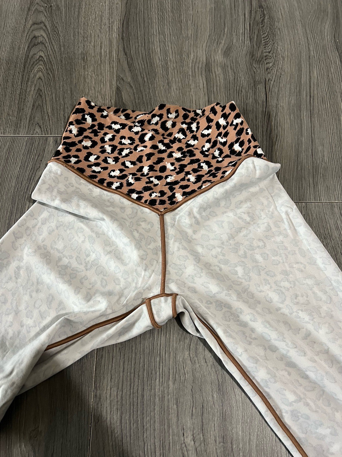 Aerie Chill. Play. Move. High Rise Cross Waist Leggings Leopard Print Size S