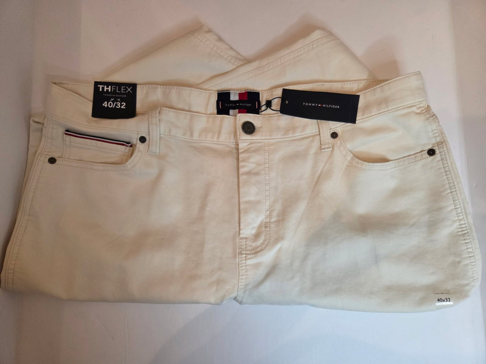 Tommy Hilfiger THFlex Ivory White Pants Men’s Size W40/L32 NEW