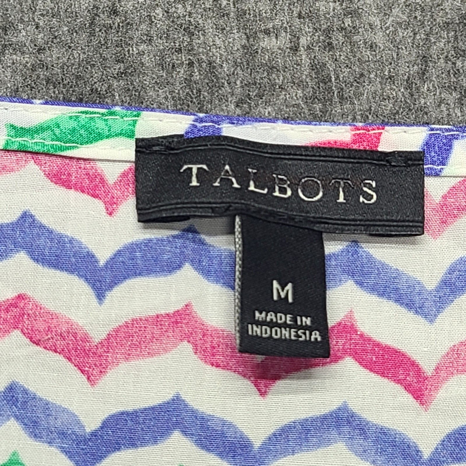 Talbots Blouse Womens Medium Multi Chevron Excellent Tie Bell Sleeve Cotton Top