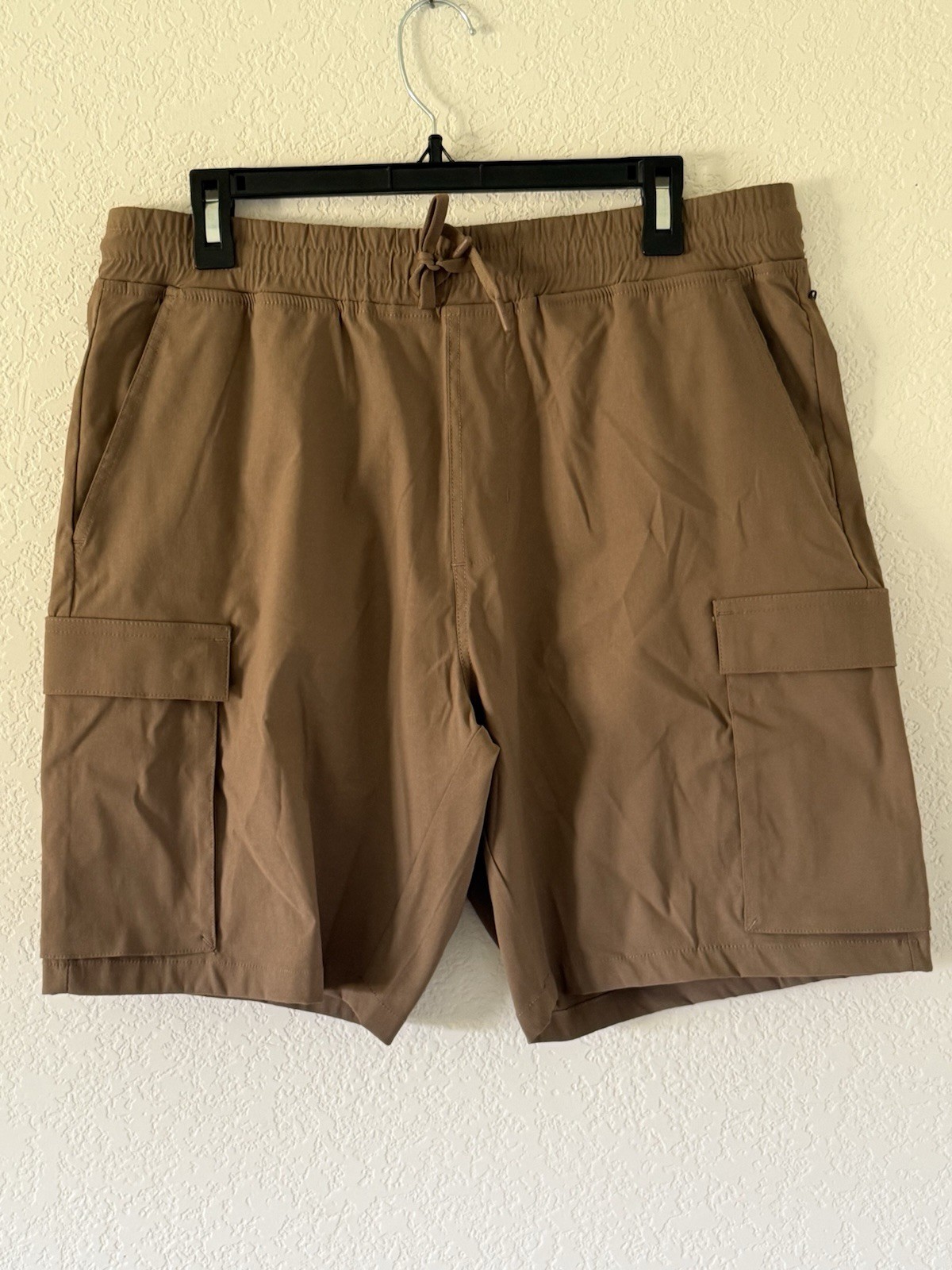 Kenneth Cole Tech Workout Wear Shorts Active Men’s Large Khaki Flex Stretch