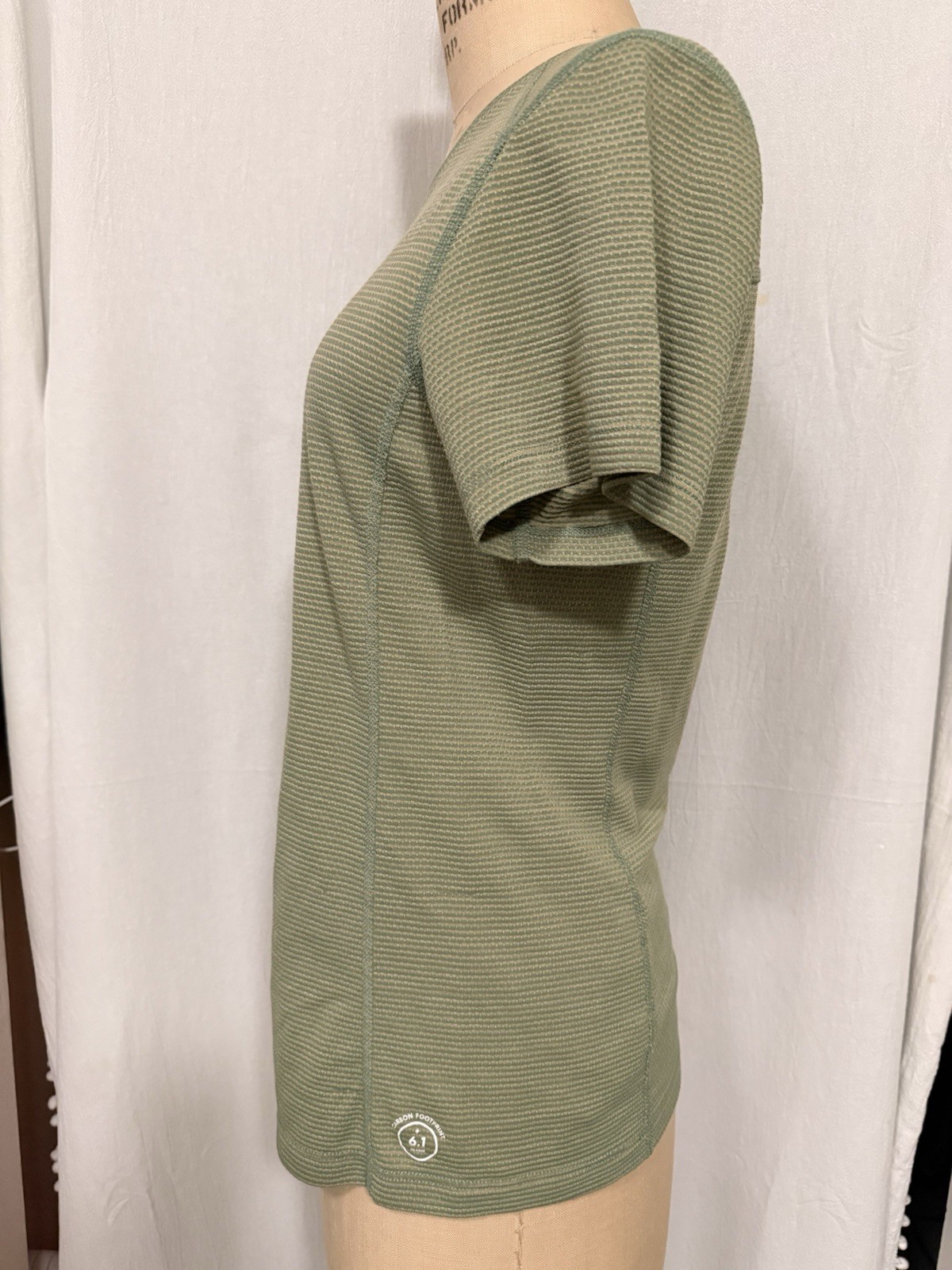 Allbirds Natural Run Tee T-Shirt L Green Striped SS Crew Lightweight Logo