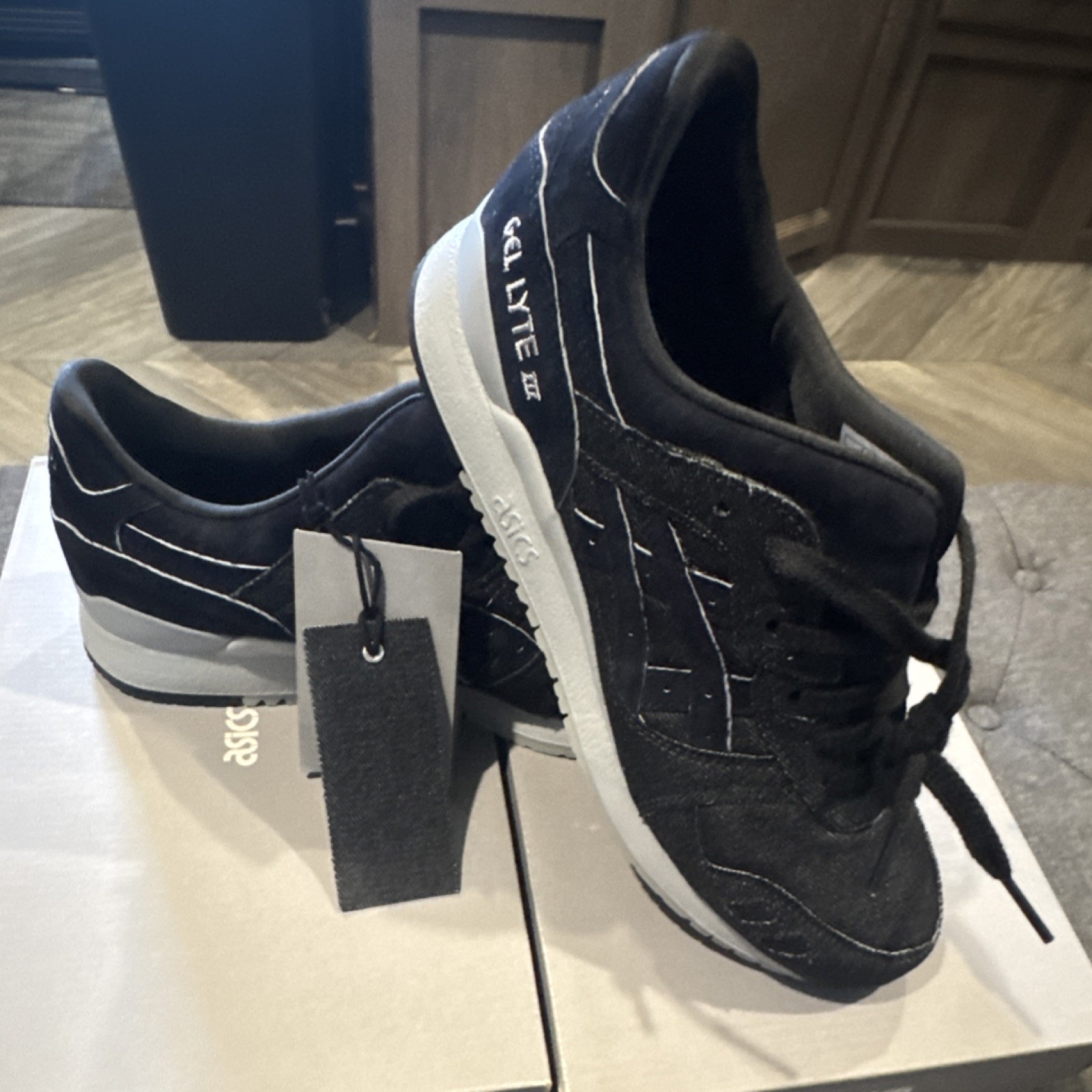 ASICS GEL-Lyte III Mid Grey/Black Men’s Low Top Sneakers H7ZNQ-9690