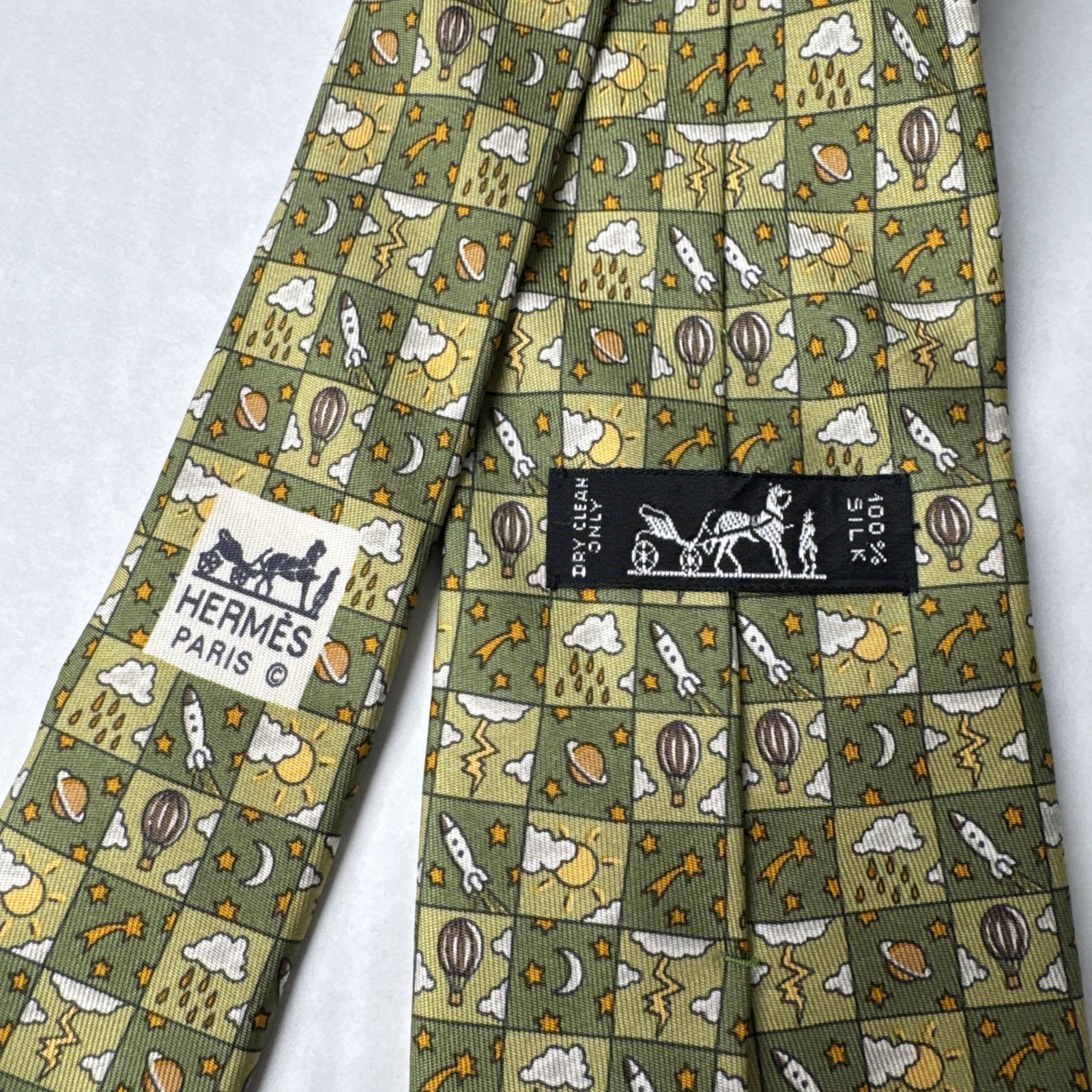 VTG Hermes Silk Tie Green Space Rockets Hot Air Balloons Novelty Print 7803 Mens