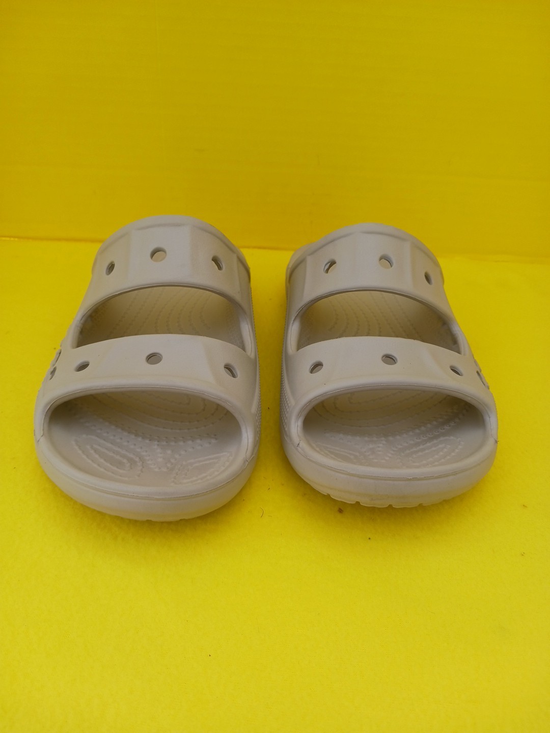 Crocs Unisex Baya Slide Sandal / Shower Shoes M6 W8 Great Condition!