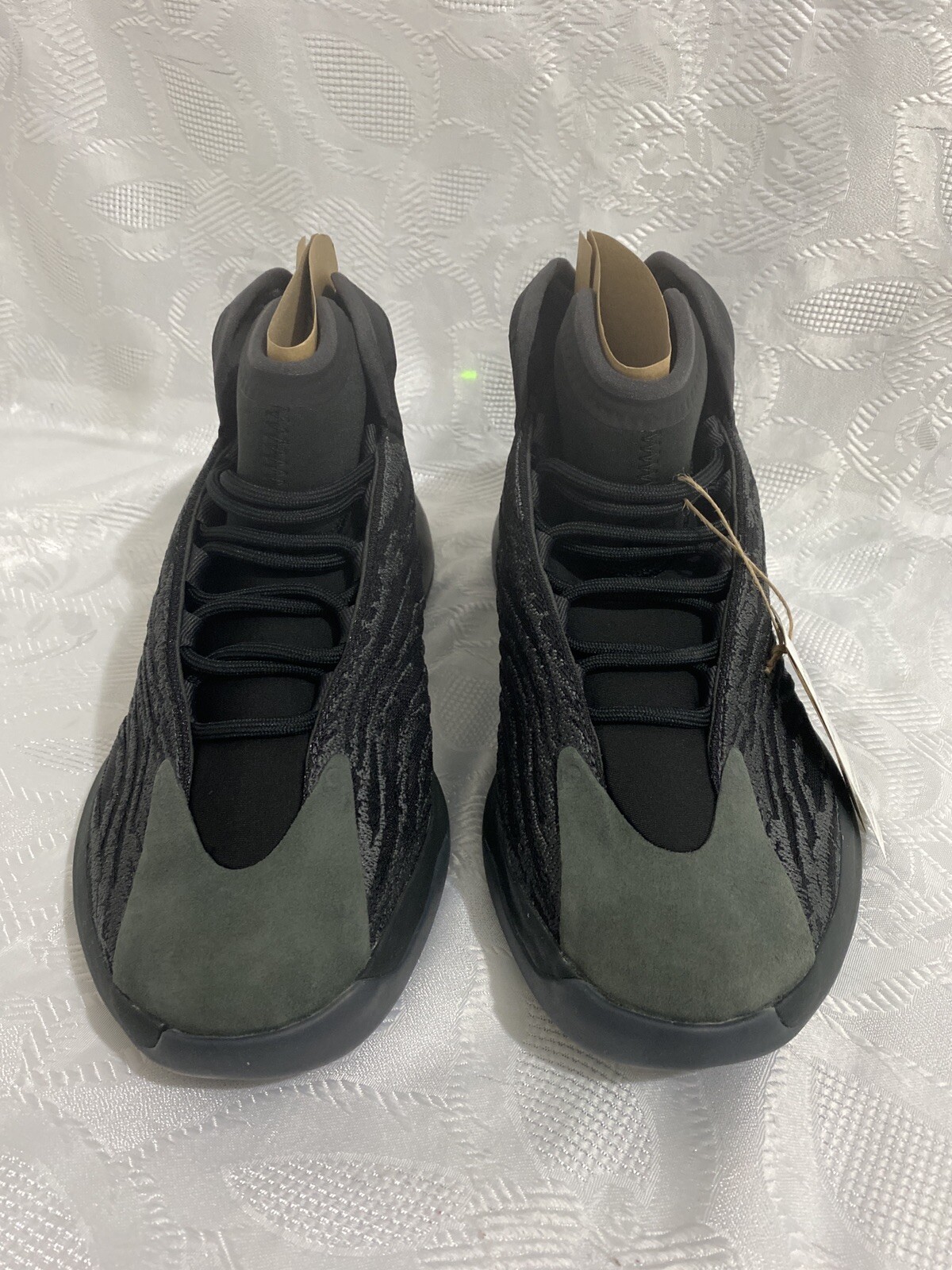 ADIDAS YZY QNTM ONYX 10.5 QUANTUM BLACK YEEZY GX1317 BASKETBALL