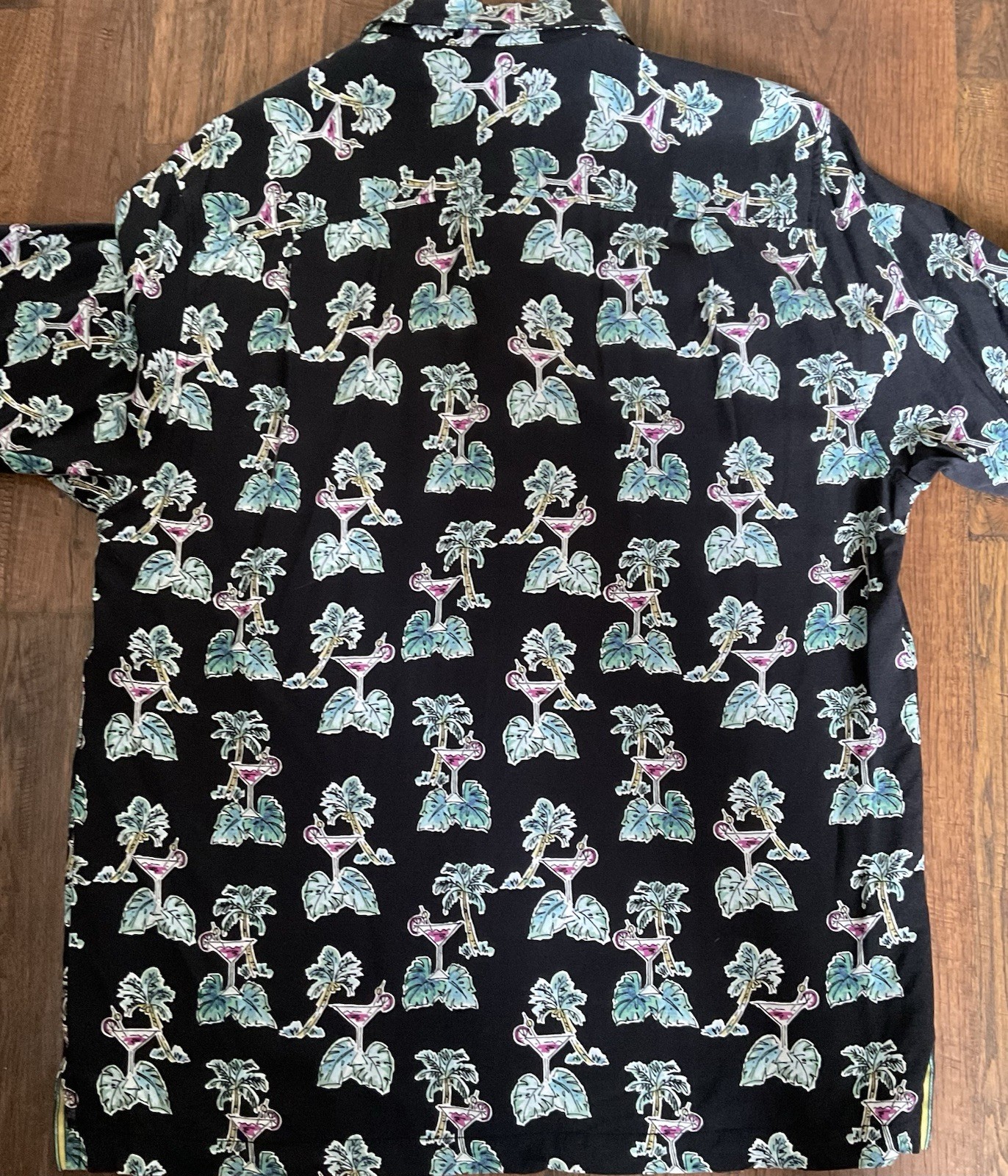 Tommy Bahama Button Up Shirt Men M Martini Cocktail Hawaii Medium Short Sleeve