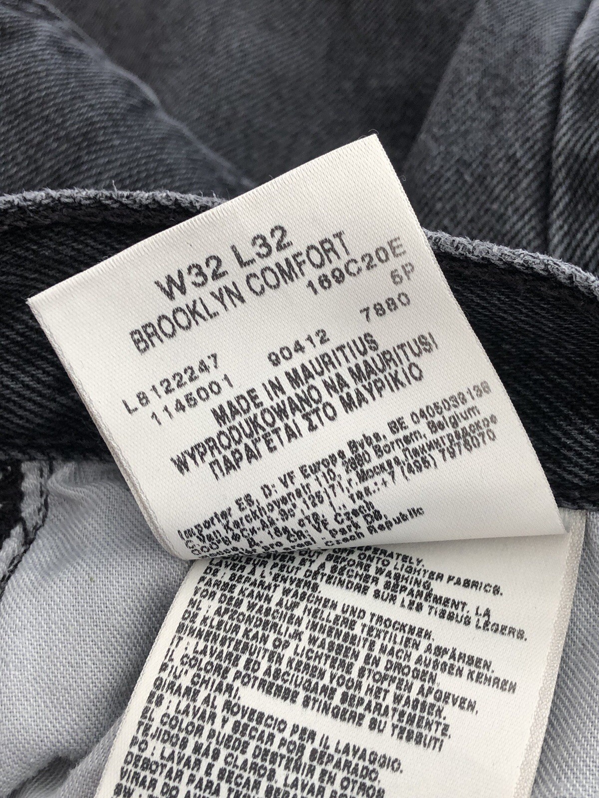 Lee Mens Brooklyn Comfort Jeans W32 (shrunken? check description)