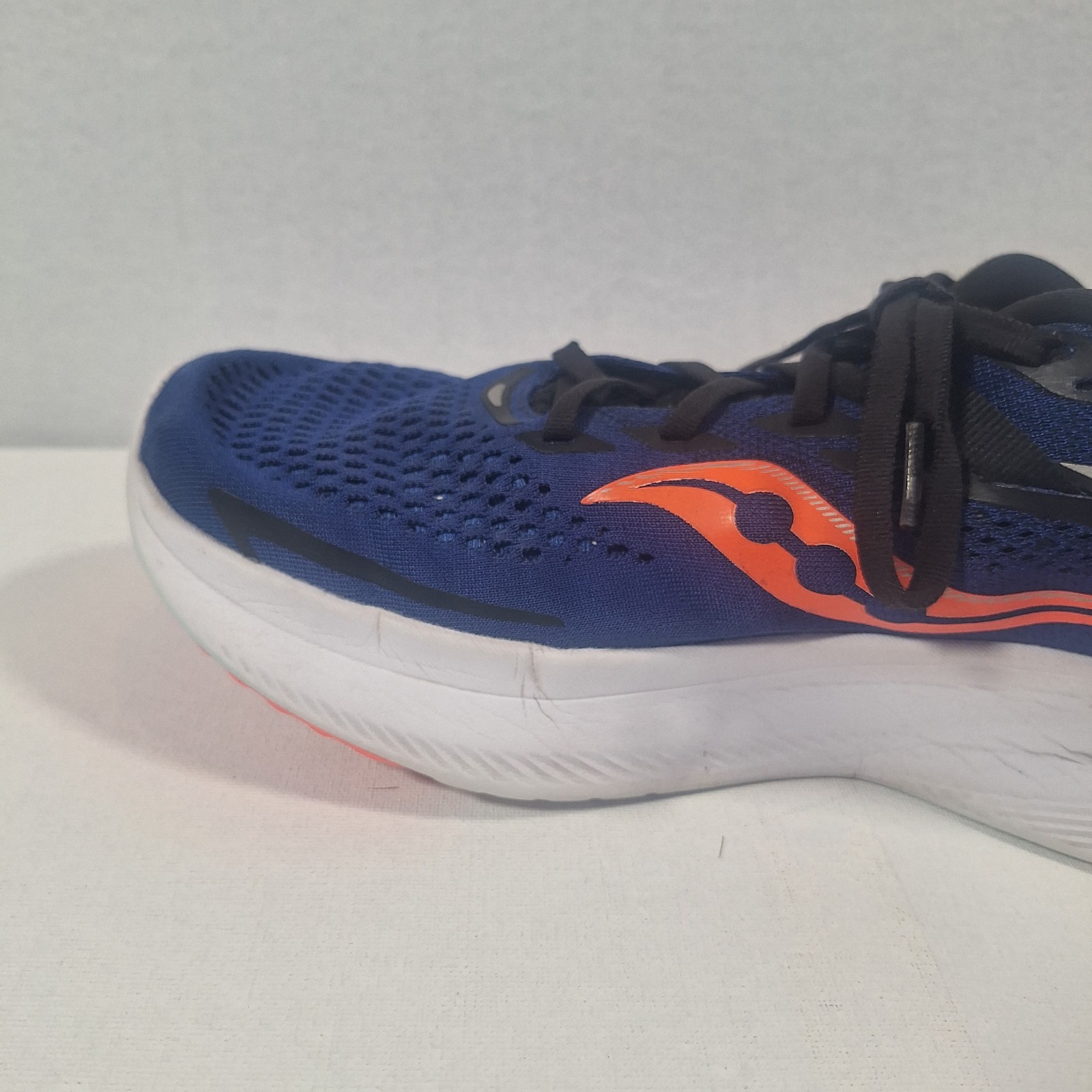 Saucony Ride 15 Men’s Size 10.5 Navy Silver Running Sneakers Athletic Shoes EUC