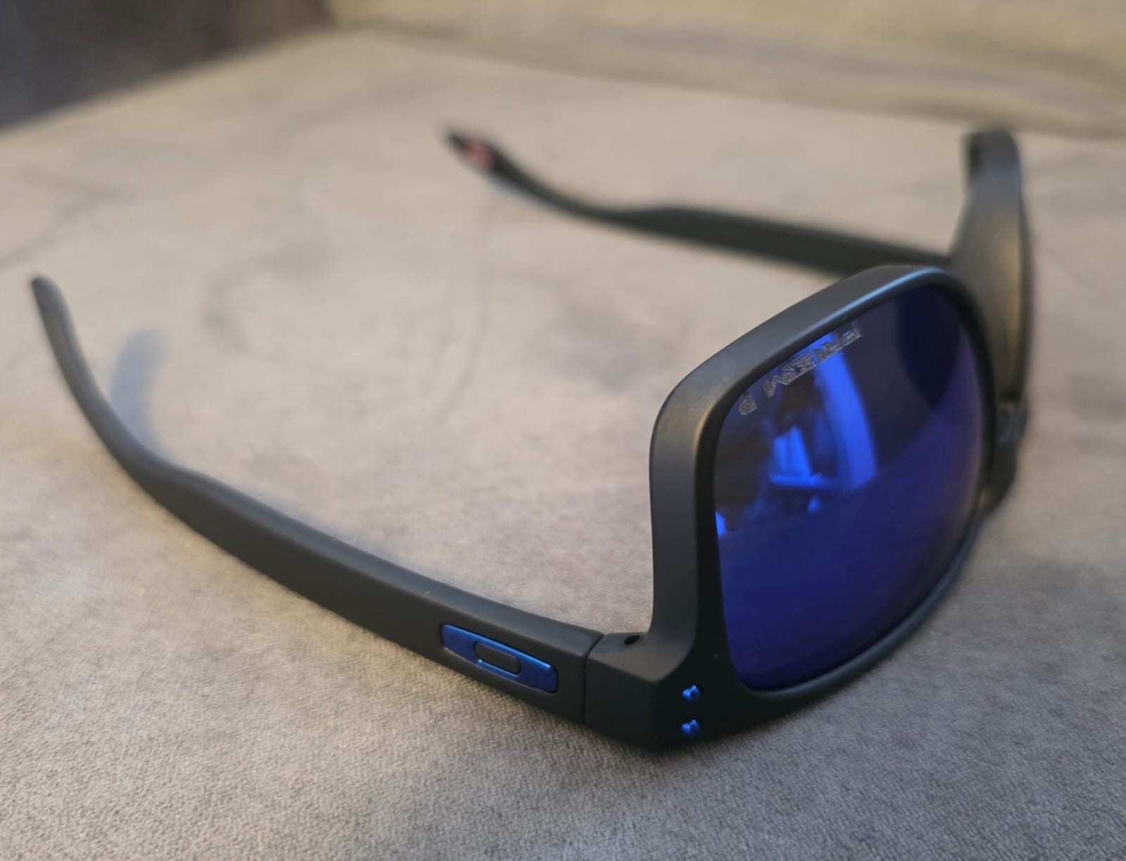 oakley black sunglasses
