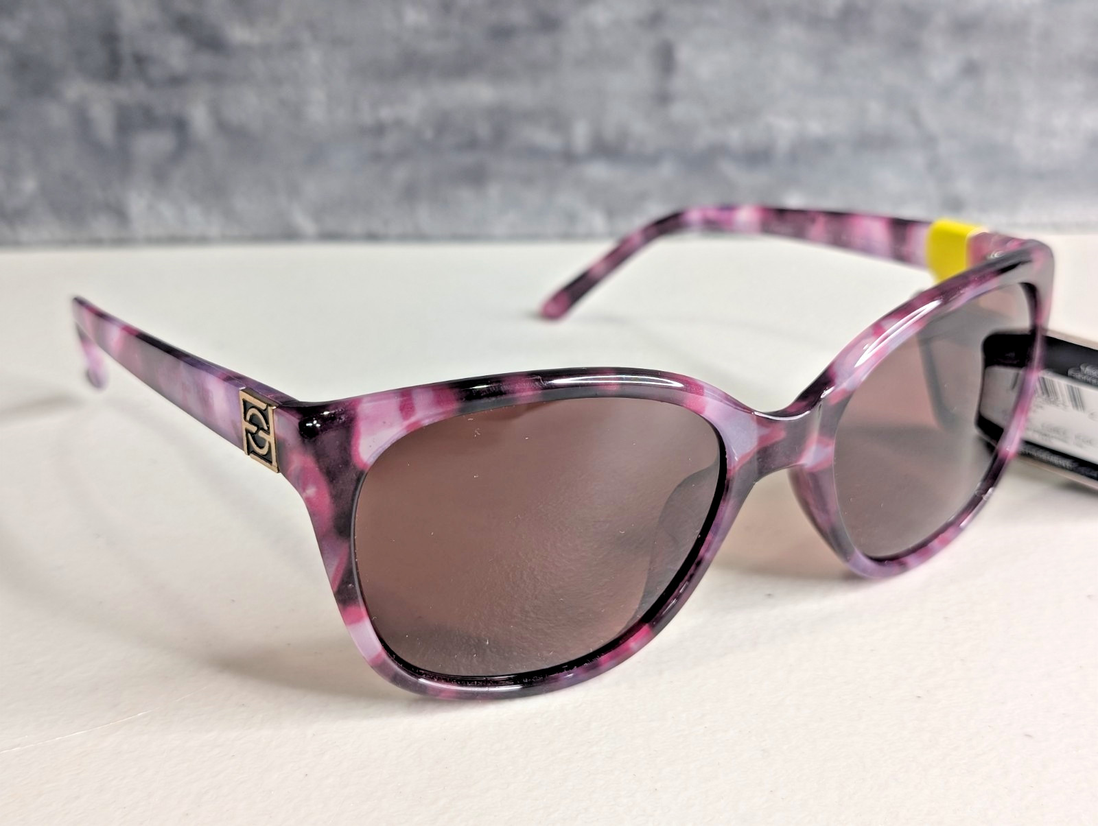 Foster Grant Sunglasses Womens Purple Tortoise Oval Designer Polarized Blemished