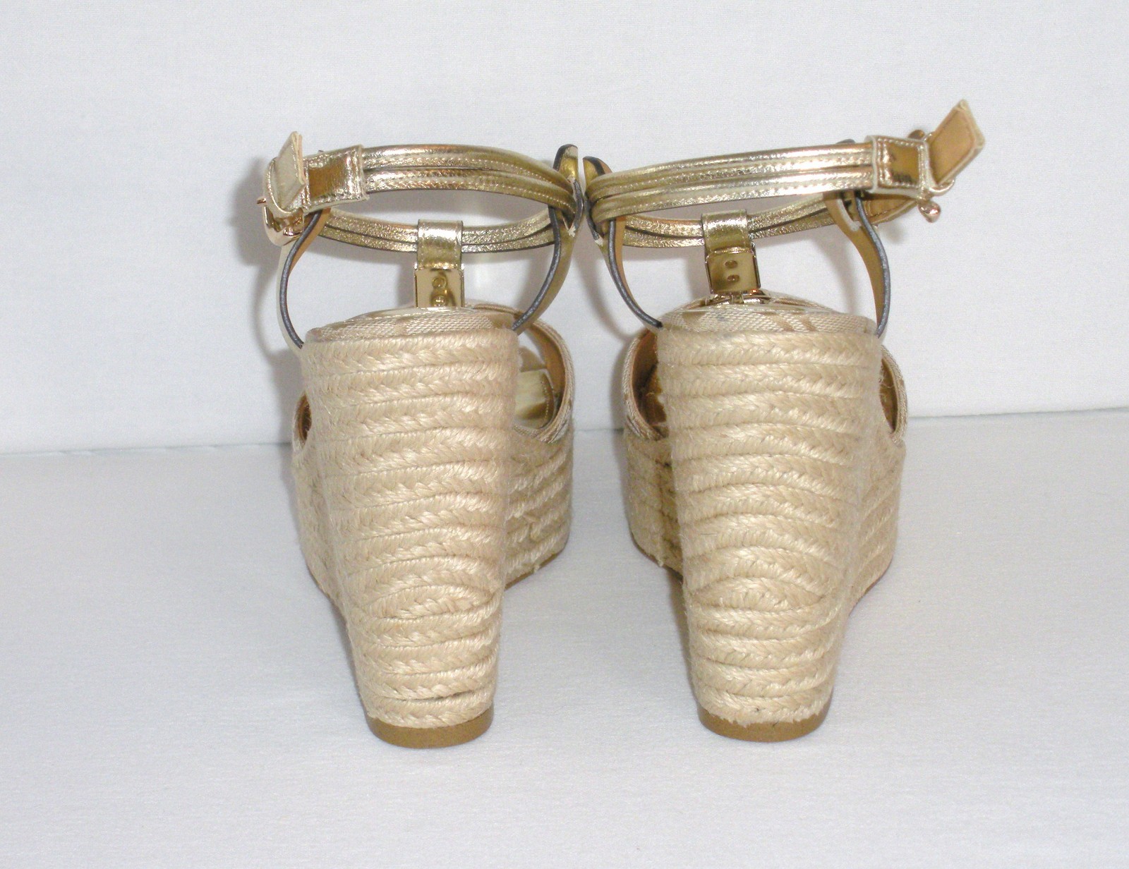 NEW $168 – COACH LEAH Wedge Heels (A6051) Platform Open-Toe, Signature Cs, Beige