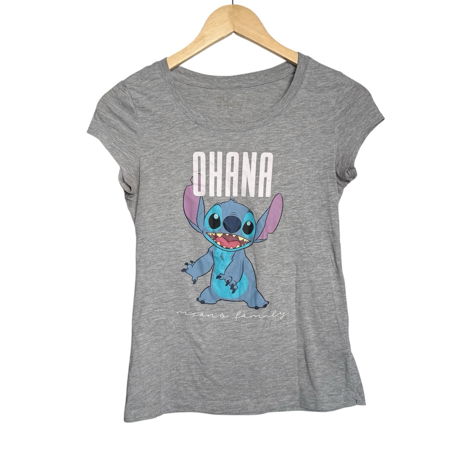Disney Lilo & Stitch Ohana Means Family Graphic T-Shirt Juniors Size Medium Gray