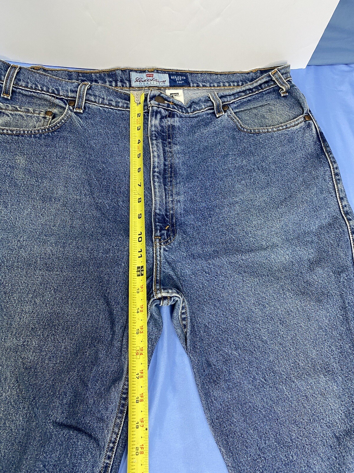 Levi’s 540 Jeans / Relaxed Fit / Vintage 90’s / Size 40×30