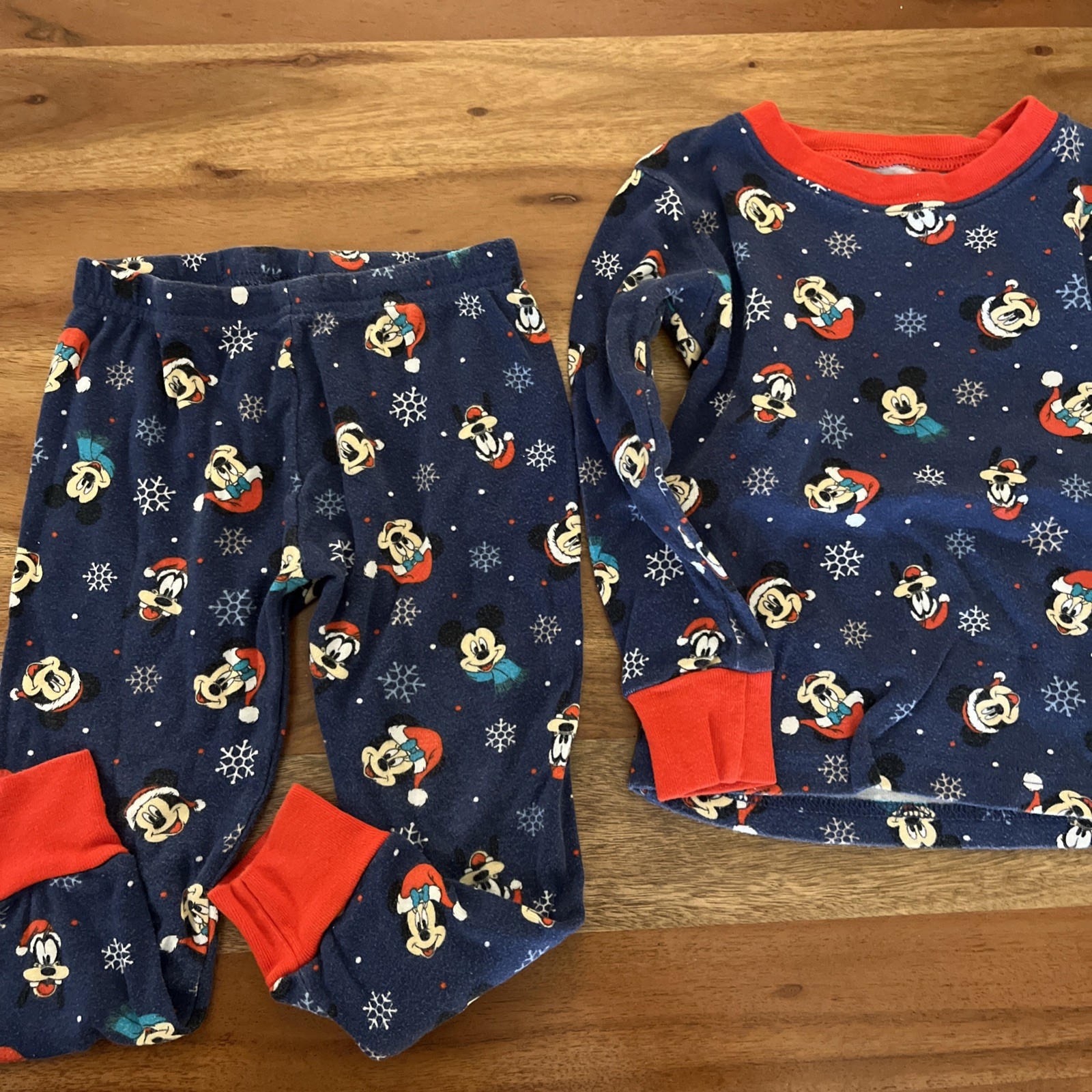 Toddler Mickey Mouse Disney Pajama Set Size 2T Gender Neutral