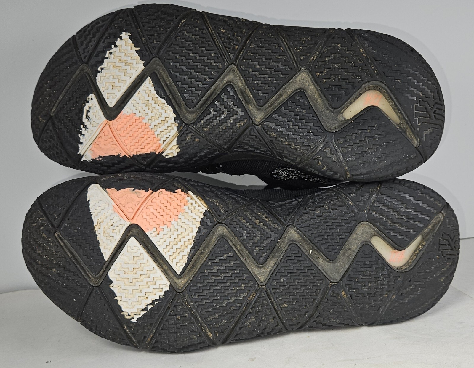 Size 8.5 – Nike Kybrid S2 What The CQ9323-001