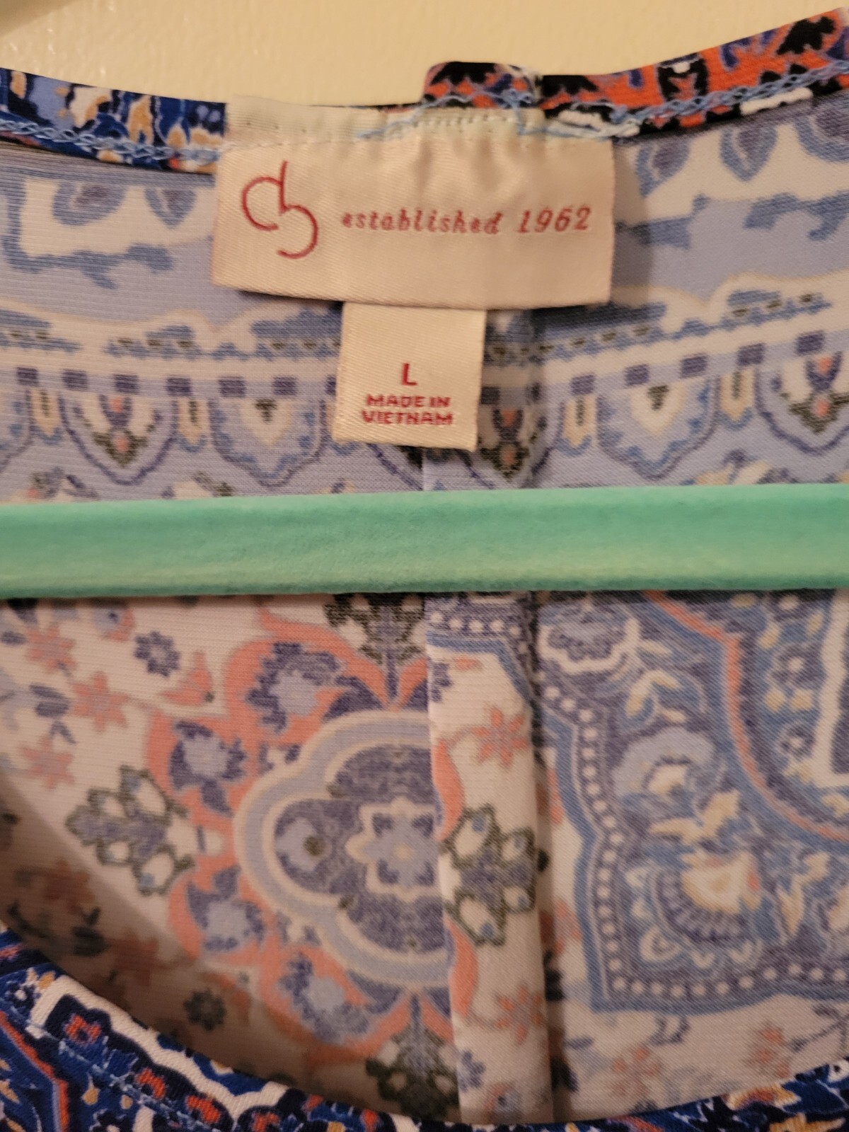 CB Established 1962 Top Womens L Blue Slit Short Sleeve Stretch Blouse