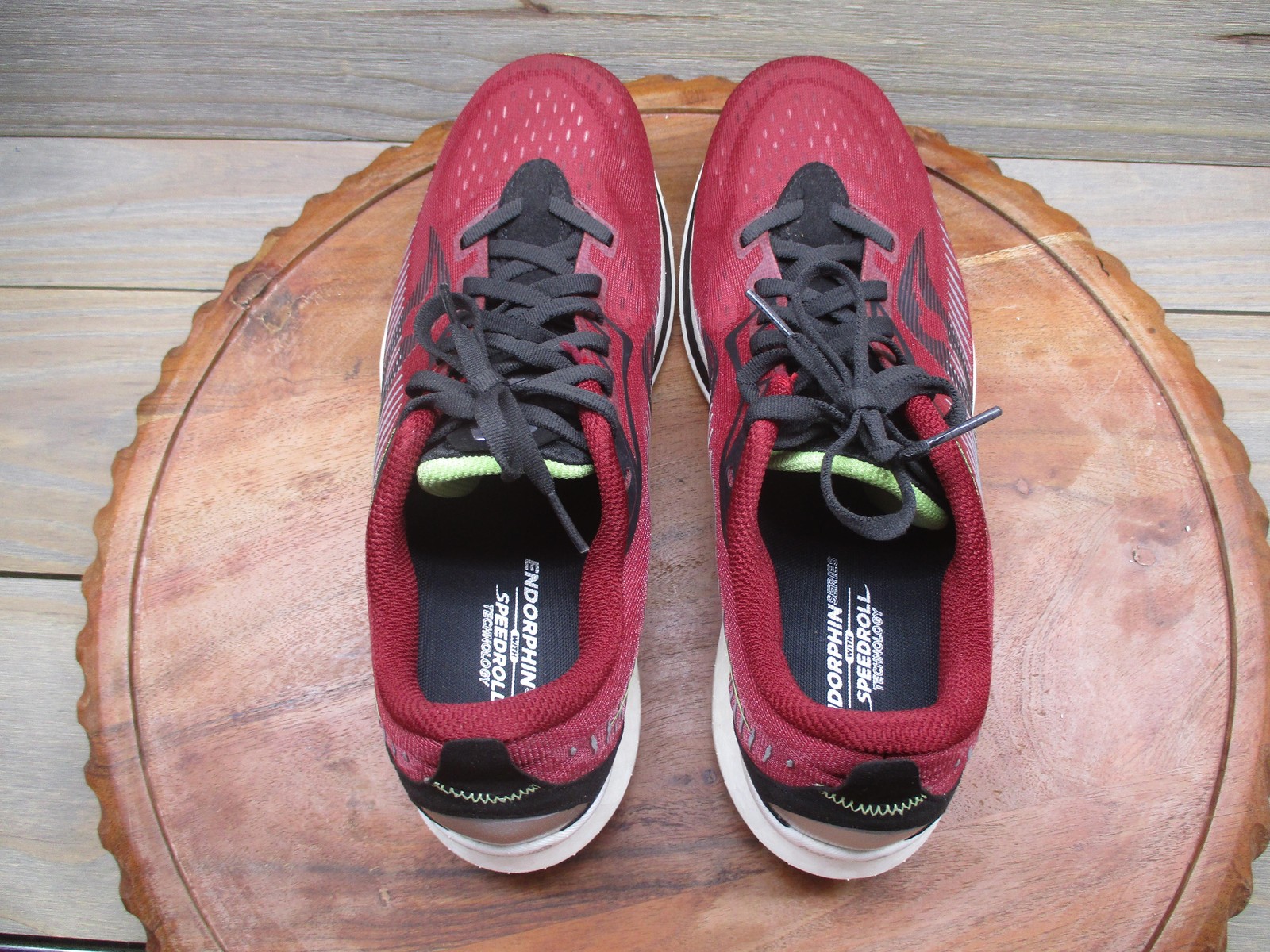 Saucony Endorphin Speed 2 Shoes Mens Size 9.5 Red Running Sneakers S20688-130