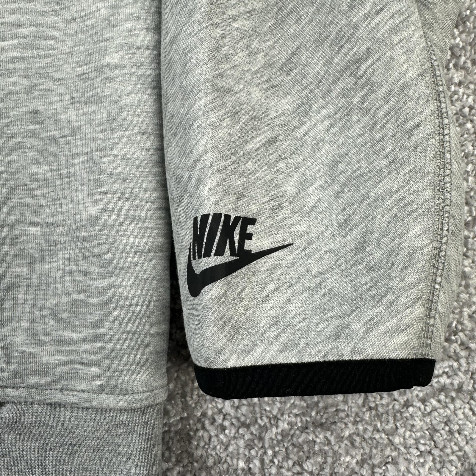 Nike Tech Fleece Sweatshirt Mens 2XL Gray 1/2 Zip Pullover Pockets FB7998-063