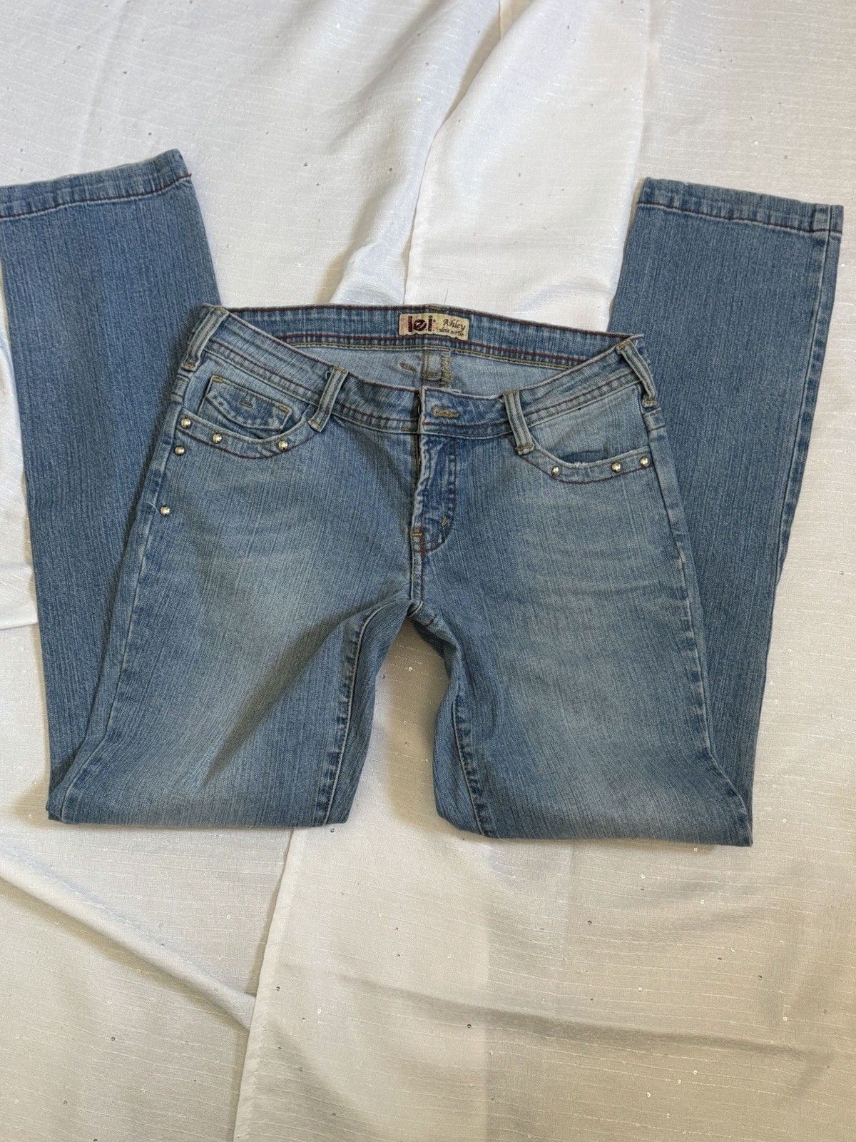 Lei Women’s Straight Ashley Ultra Low rise Jeans Studded Pockets Stretch Size 7