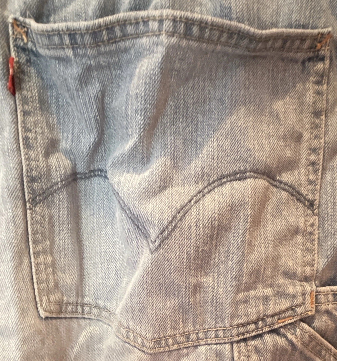 LEVI’S cargo shorts size 48 big & tall