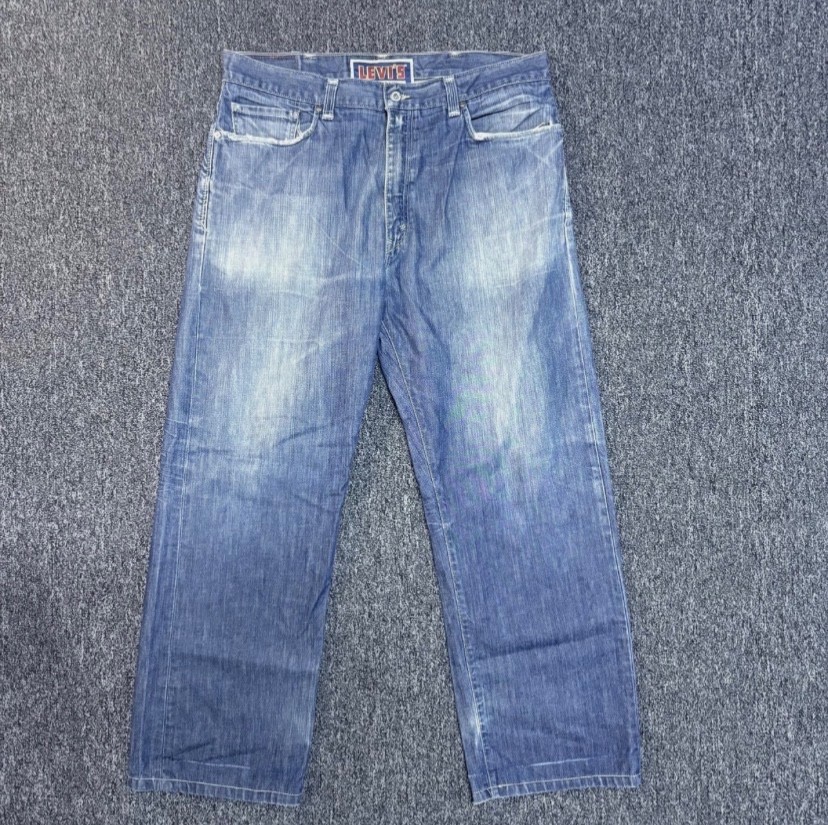 Vintage Levi’s 569 Loose Straight Jeans W38 L32 Blue Denim Cargo Pockets