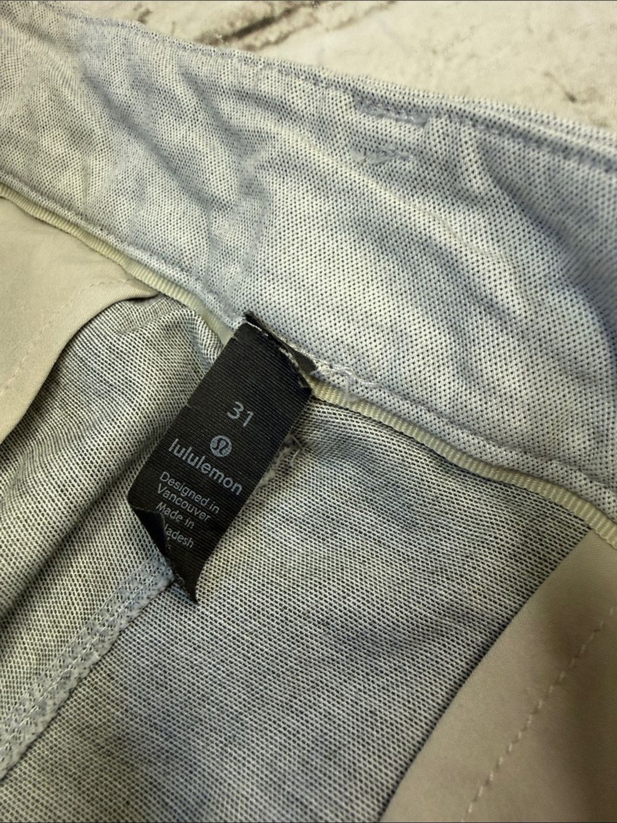 Lululemon Commission Shorts in Heather Gray Men’s Size 31