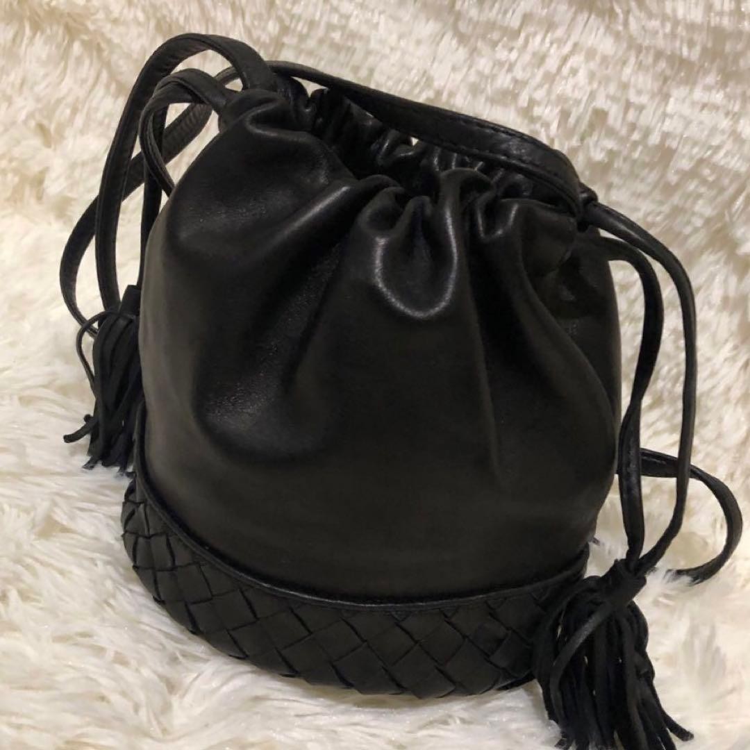 Rare and Bottega Veneta Leather Drawstring Shoulder Bag Black