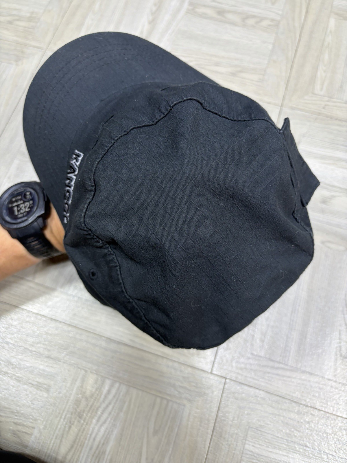 Kangol Black Flexfit Army Cap Hat Kangaroo Logo Lightweight S/M