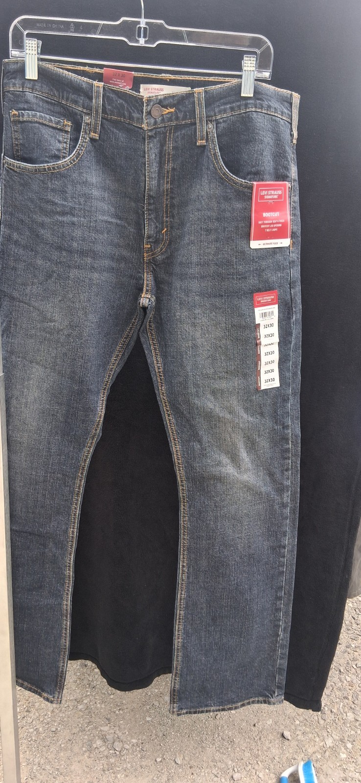 Levi Strauss Signature Men’s Bootcut Jeans Regular Fit Dark Wash Blue Denim