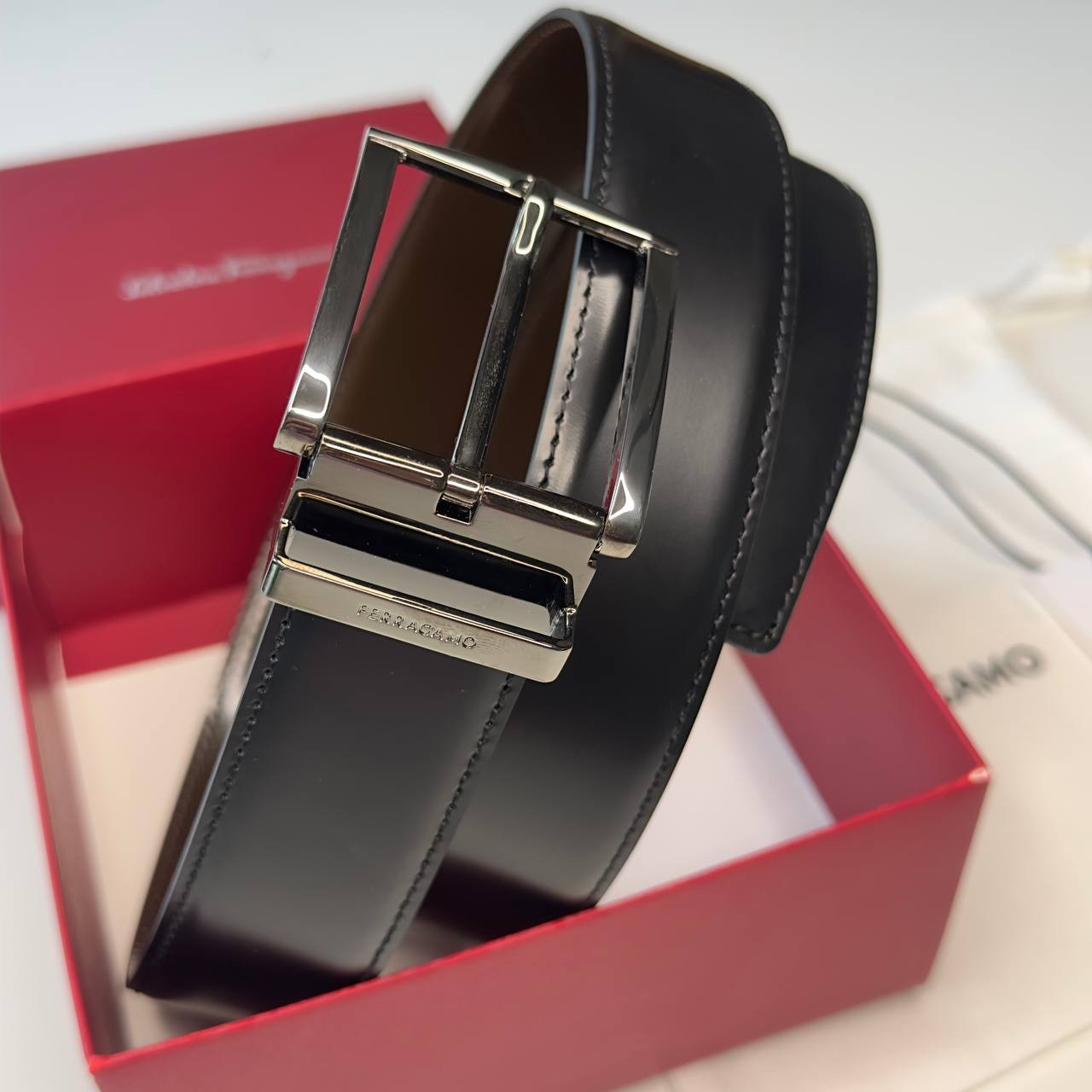 AUTHENTIC Salvatore Ferragamo reversible leather belt black and brown strap