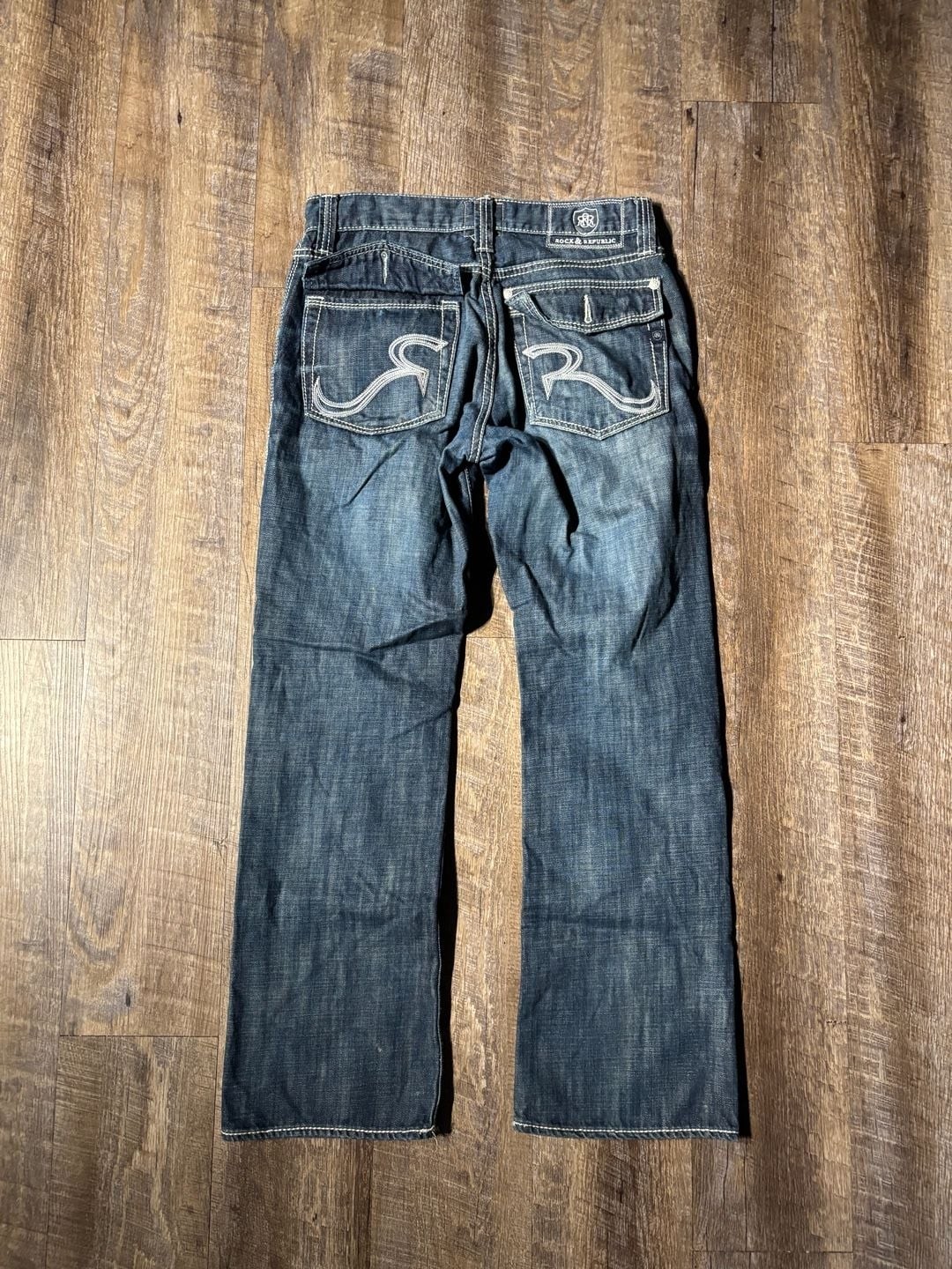 Rock & Republic Men’s Relaxed Straight Flap Pocket Jeans 30×30