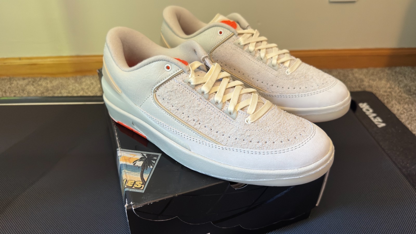 Size 10 – Shelflife x Air Jordan 2 Retro Low White DV7128-110