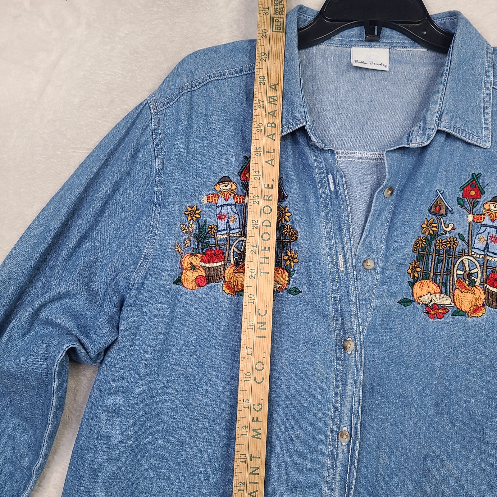 VTG Bobbie Brooks Fall Embroidered Jean Shirt Women XL Blue Scarecrow Pumpkins