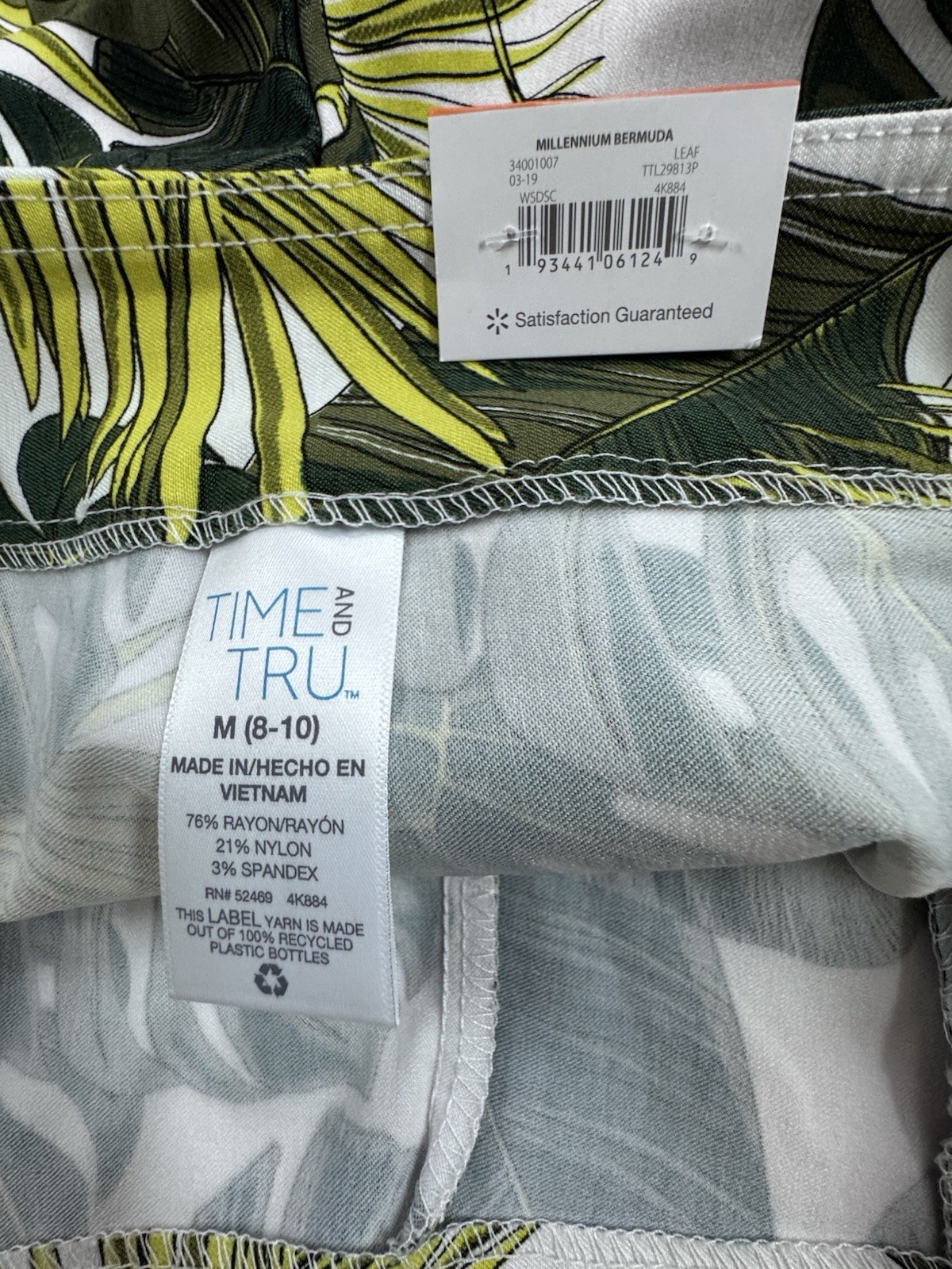TIME & TRU WOMENS MEDIUM 8-10 BERMUDA SHORTS 10″ INSEAM STRETCH POCKETS TROPICAL