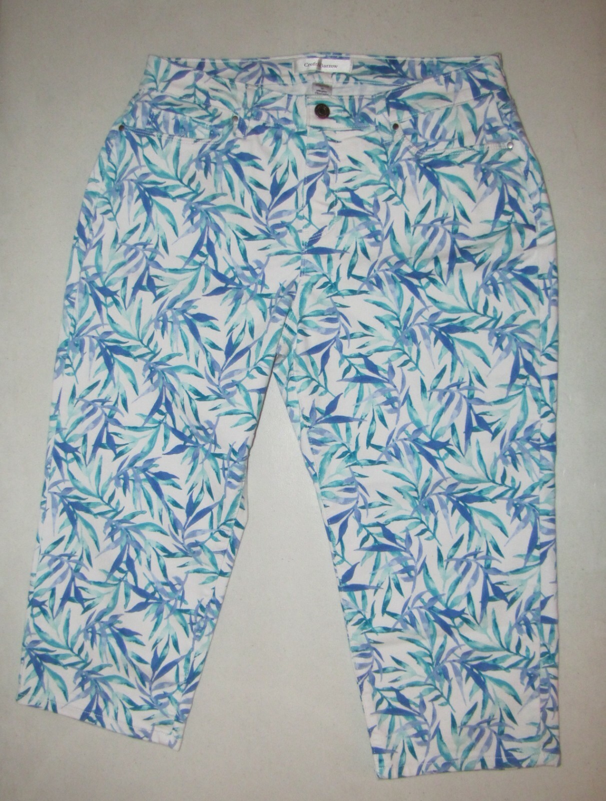NEW Womens Croft & Barrow Stretch Capris. Size 12 Blue/Green. 20 1/2″ Inseam.