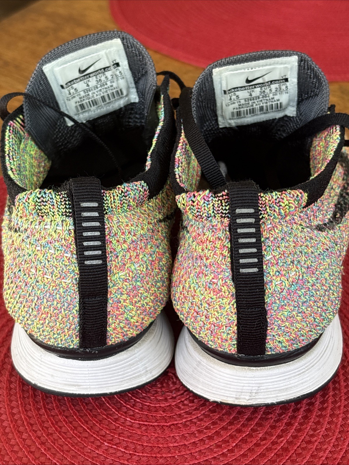 Nike Flyknit Racer Multicolor Rainbow 526628-004 Men 4.5 Women 6 READ FLAWED