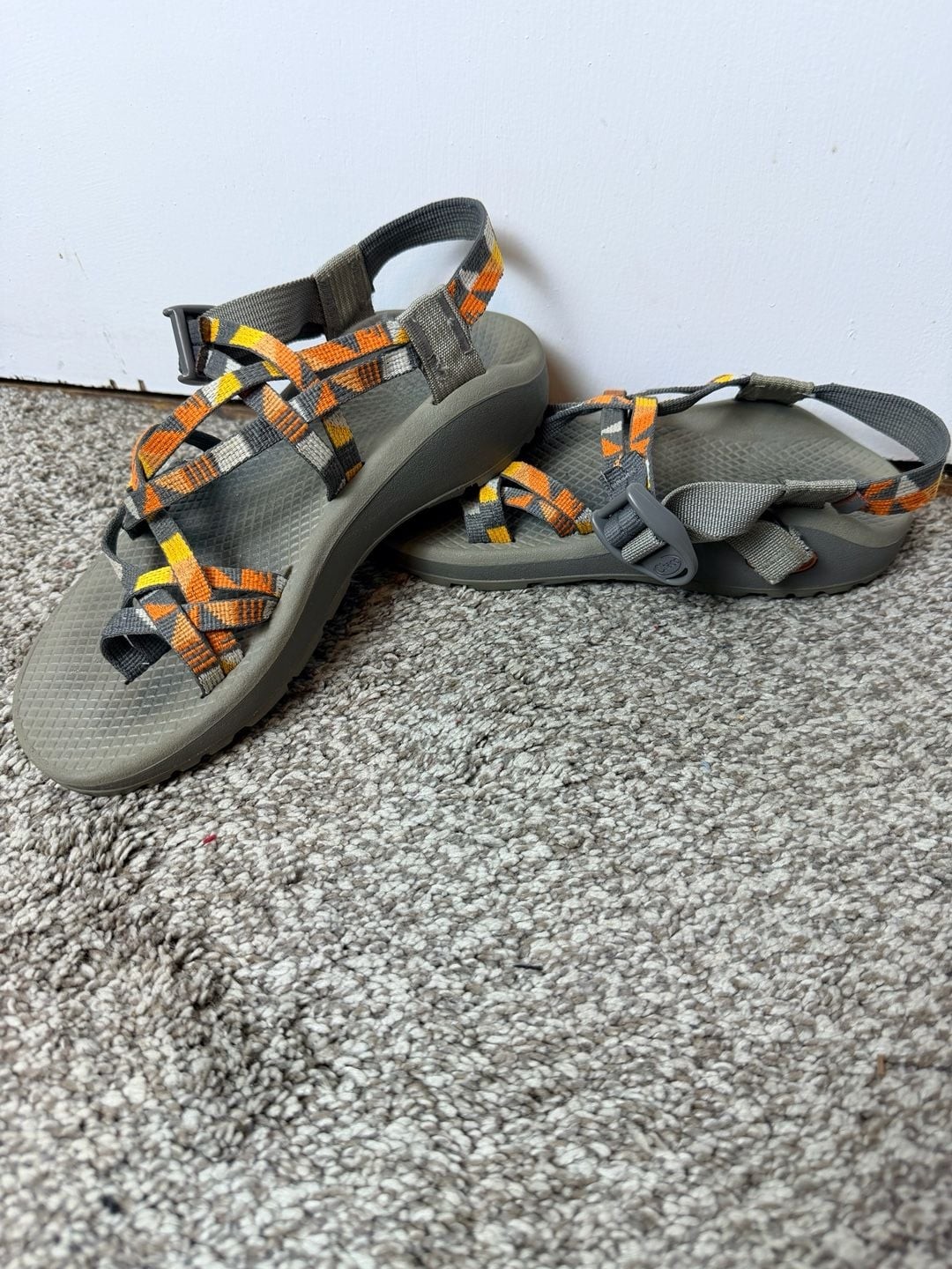 Chaco Women’s Z/2 Classic Sandals Geometric Pattern Size 7