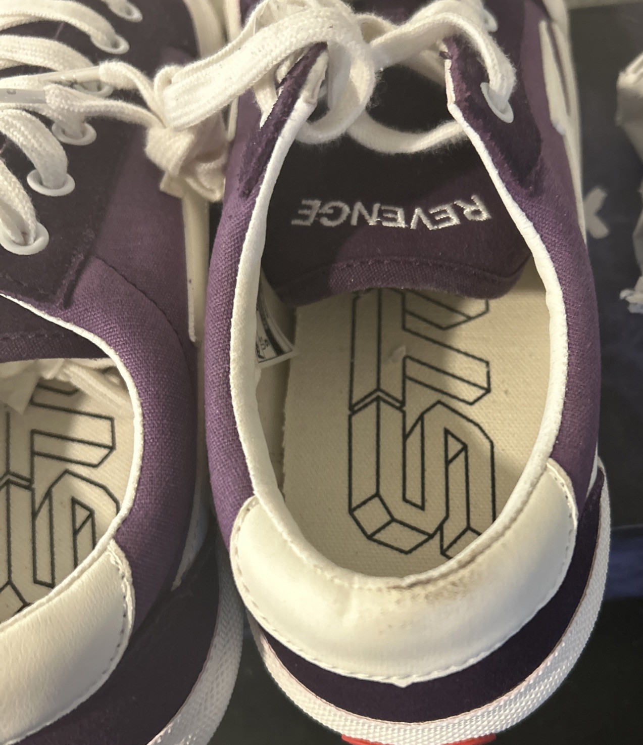 Revenge X Storm V2 Dark Violet White Sz9m Low Top Extra Laces