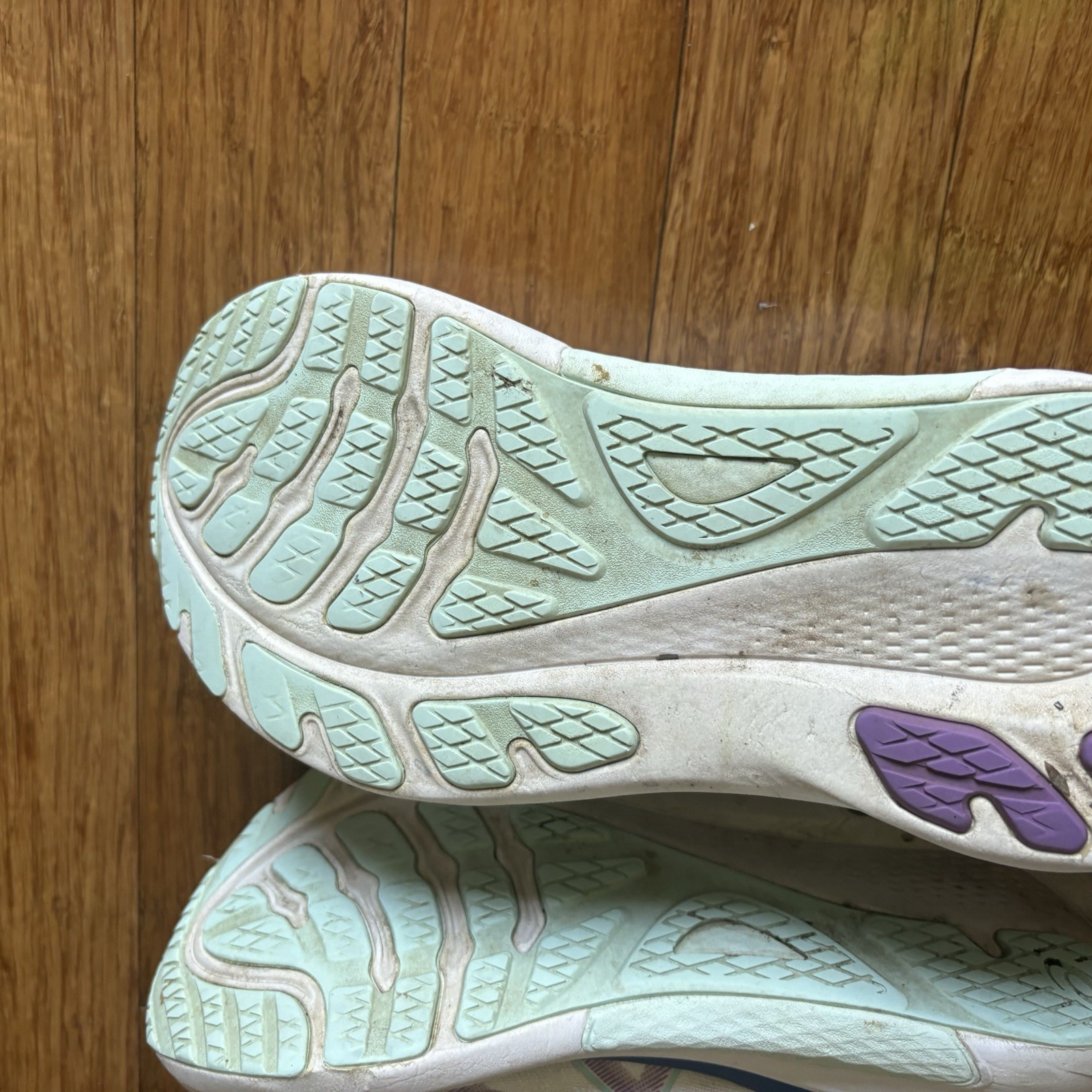 ASICS Gel Kayano 30 100 White And Purple Women’s Running Shoe Size 10