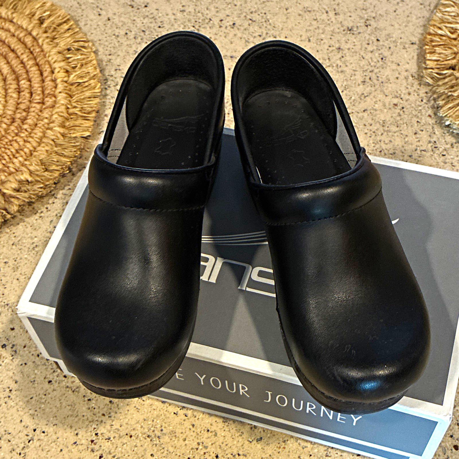 Dansko Professional Women’s Black Leather Comfort Clogs EU 37 US 7 Slip-On