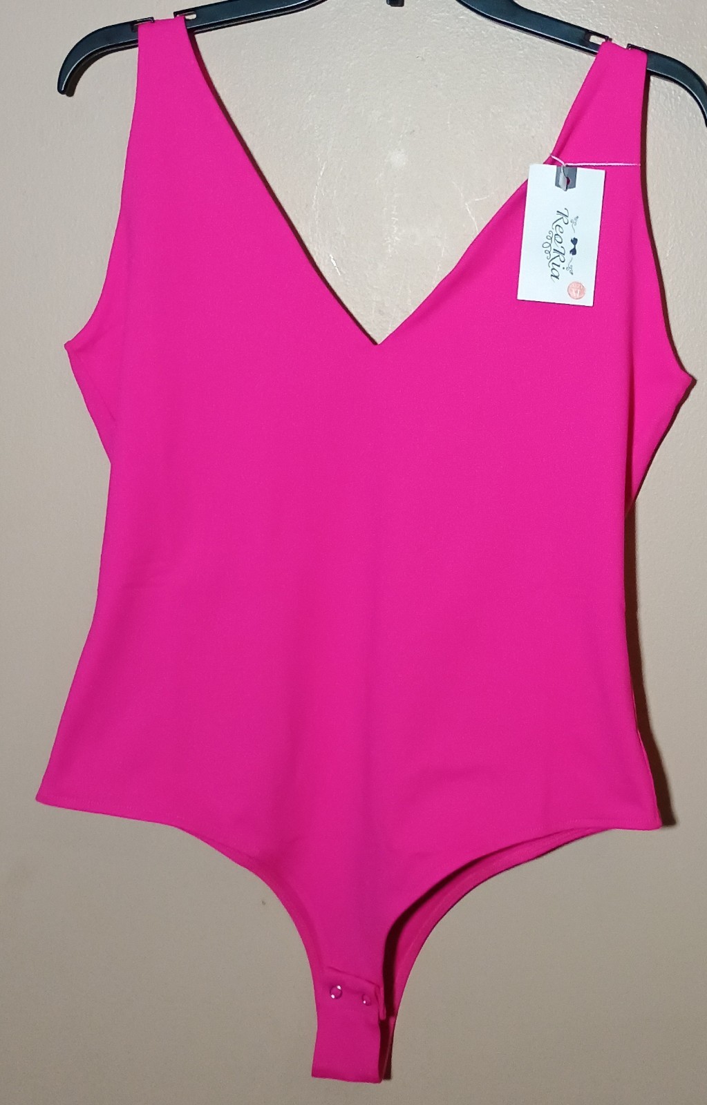 Reoria Butsmooth Women’s XL Pink Deep Plunge V-Neck Bodysuit Sleeveless Tank Top
