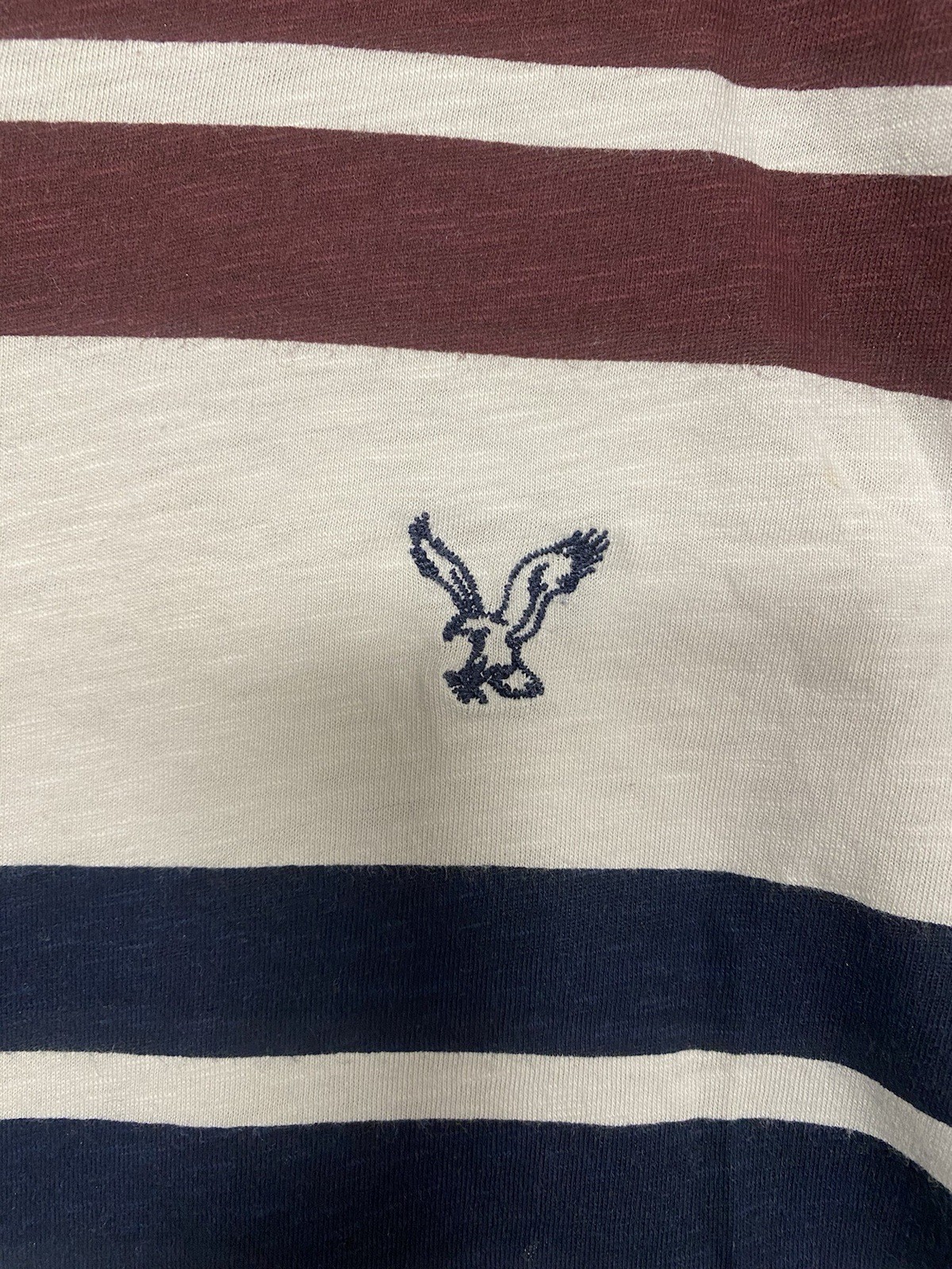 American Eagle Navy Blue Striped V-Neck T-Shirt Athletic Fit Men’s Sz XXL Cream