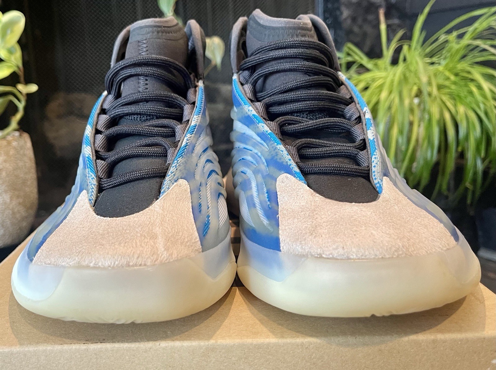 Adidas Yeezy QNTM Sneakers Men US 8.5 Frozen Blue GZ8872 Used