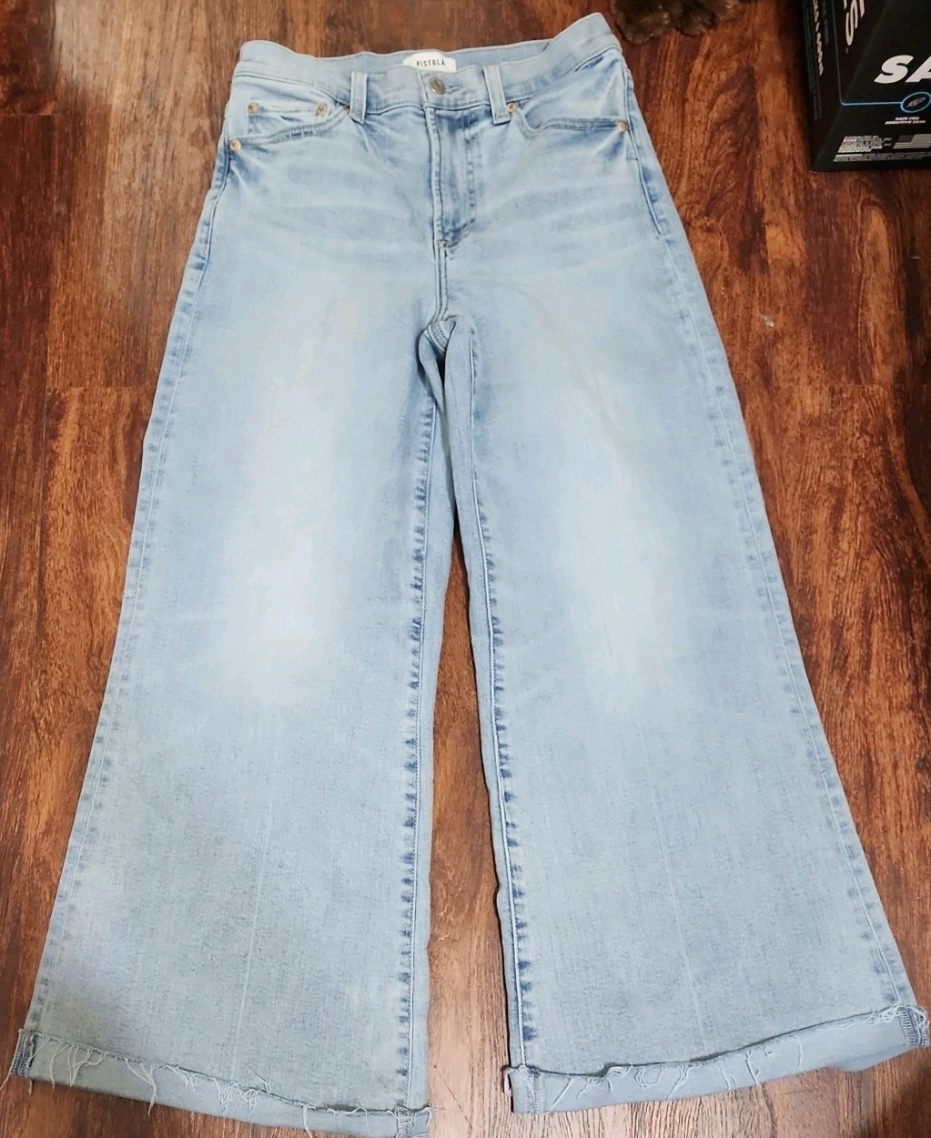 Pistola Womens Izzy HighRise Wide Leg Crop Jeans, Size 27 Great shape Inseam 26