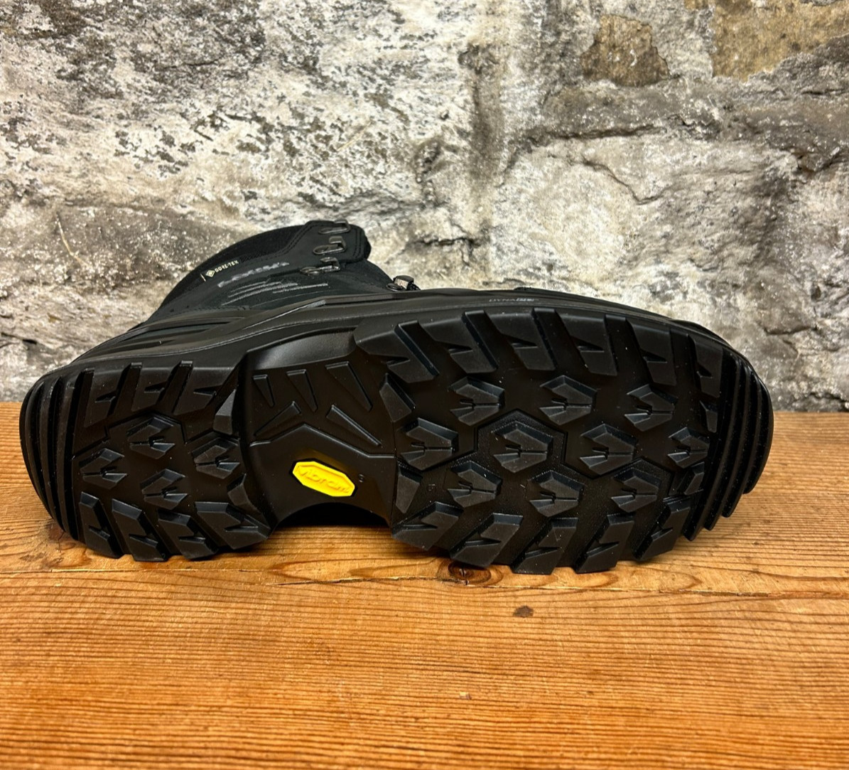 Lowa RENEGADE EVO GTX MID – DEEP BLACK 311916-0998 NEW IN BOX