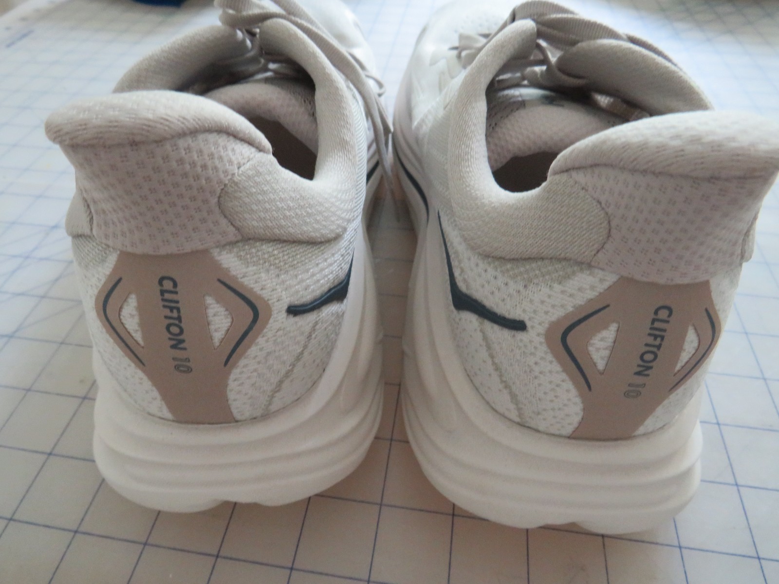 Hoka Clifton 10 Men’s Running shoes, 12, 2E, 46 2/3 EUR, No insoles