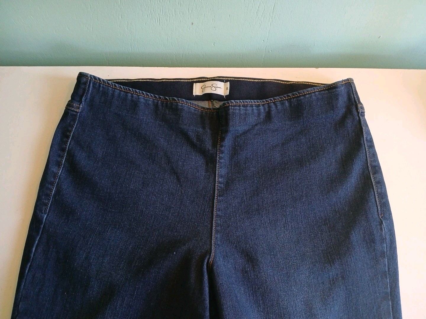 Jessica Simpson jeans Sz 30W x 29L Pull- Ons Elastic Waist Flare Leg