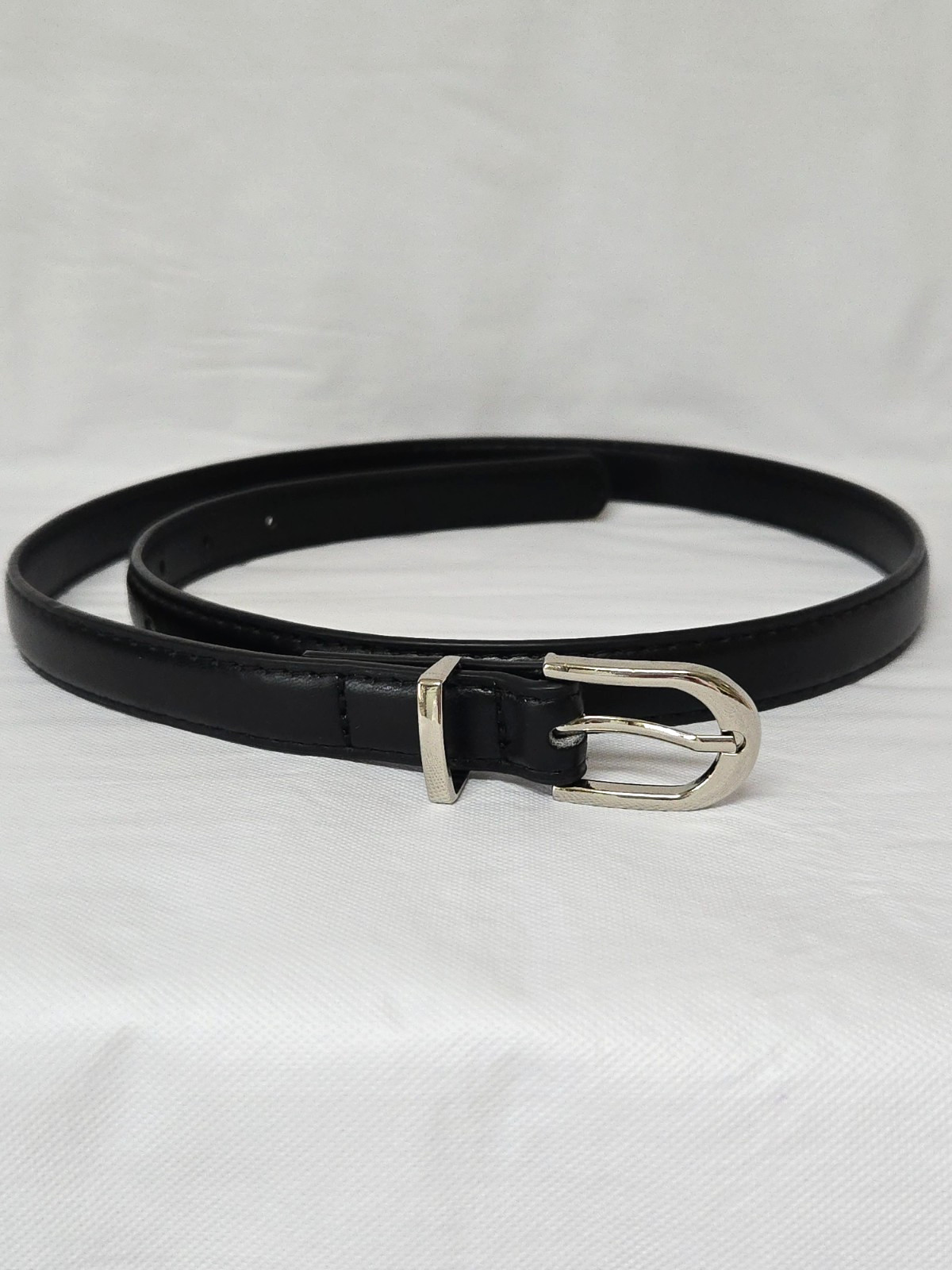 NEW-NEVER WORN- Womens Jasgood Skinny Faux Leather Belt-Sz S (waist 26-30)-Black